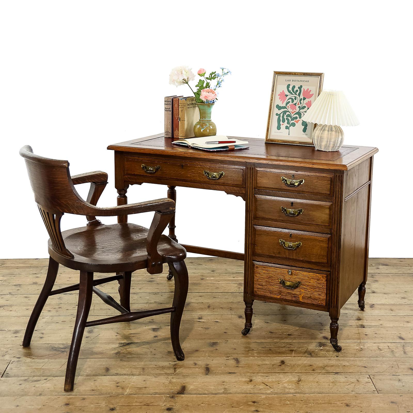 Antique Victorian Oak Writing Desk (1 of 9) Antique Victorian Oak Writing Desk (1 of 9)