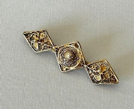 Early 20th Century Silver Gilt Filigree Bar Brooch (1 of 5)