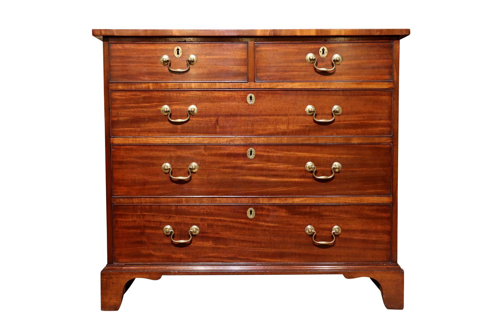 Fine George III Mahogany Chest of Drawers, Circa 1800 (1 of 5) Fine George III Mahogany Chest of Drawers, Circa 1800 (1 of 5)