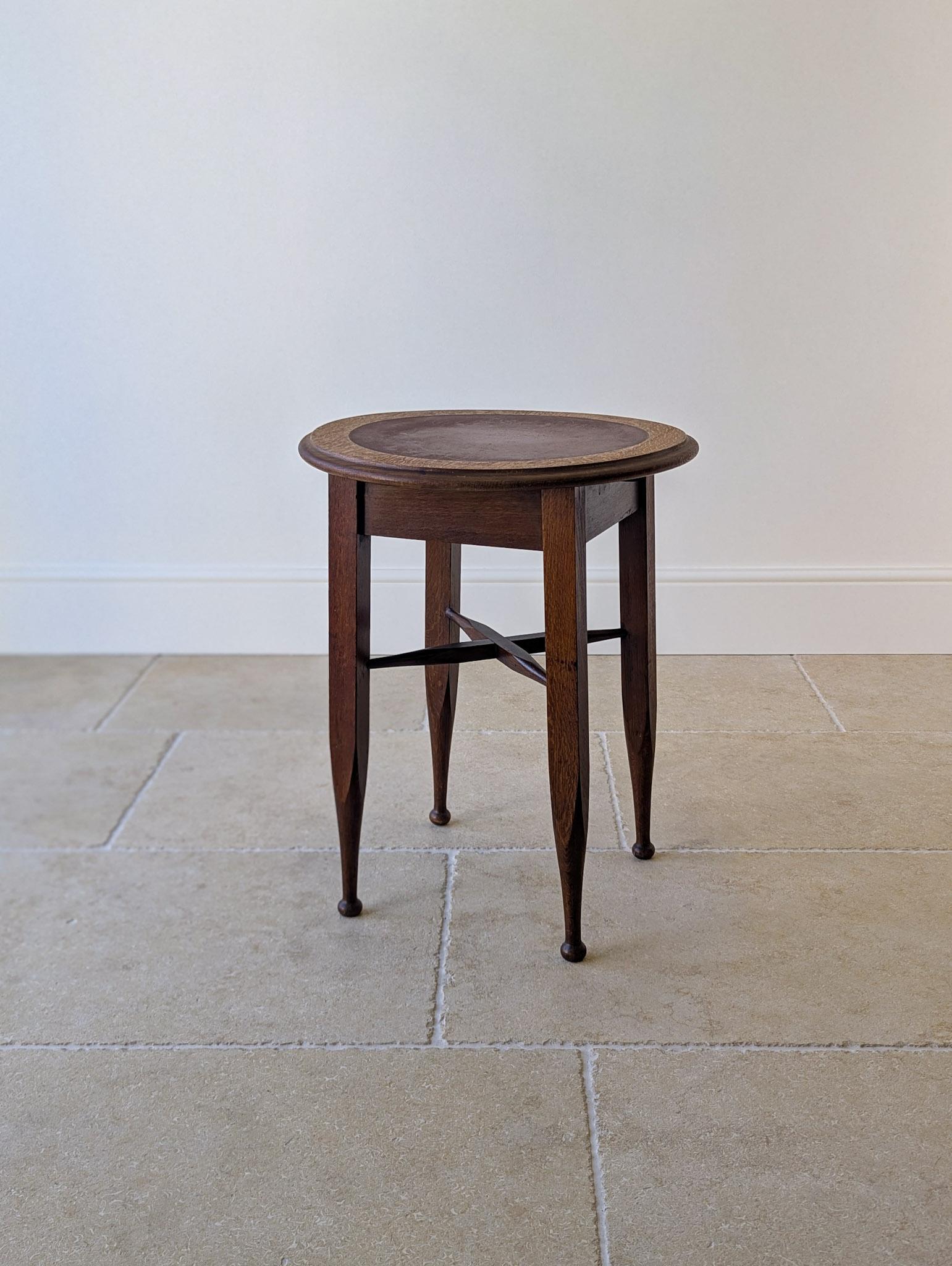 Antique Edwardian Arts & Crafts Oak Occasional Table c.1910 (1 of 17) Antique Edwardian Arts & Crafts Oak Occasional Table c.1910 (1 of 17)