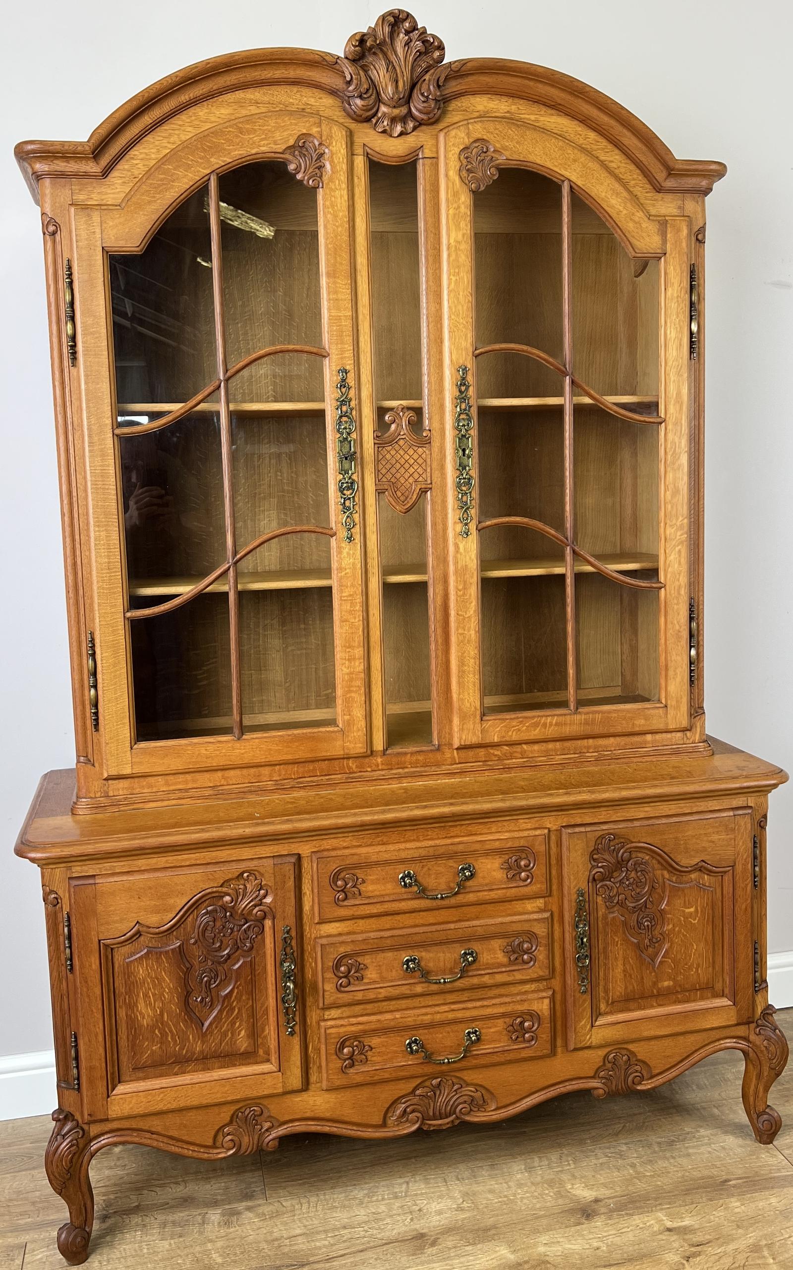 Bookcase Vintage French Display Oak Cabinet Carved (1 of 14) Bookcase Vintage French Display Oak Cabinet Carved (1 of 14)