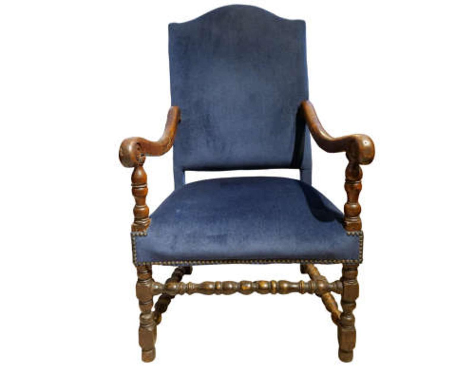 Late 19th-Century Walnut Fauteuil in the William & Mary Style (1 of 3) Late 19th-Century Walnut Fauteuil in the William & Mary Style (1 of 3)