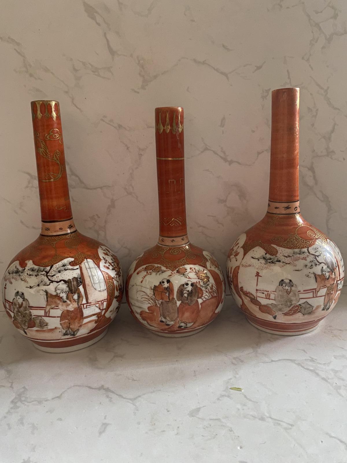 Vintage Japanese Kutani Hand Painted Bottle Vases Set of 3 Aka-e Porcelain c.1920 (1 of 6) Vintage Japanese Kutani Hand Painted Bottle Vases Set of 3 Aka-e Porcelain c.1920 (1 of 6)