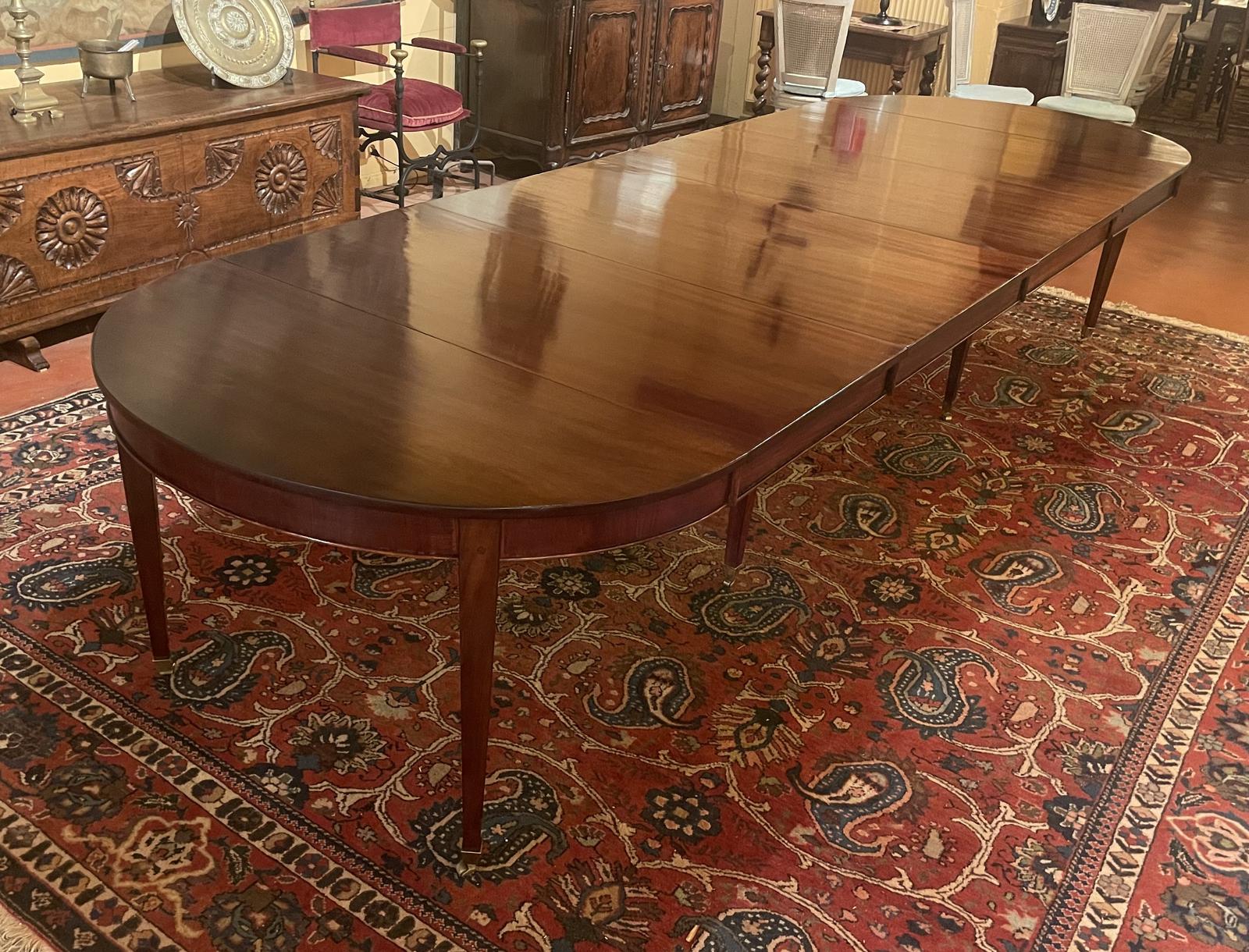 Louis XVI 8-foot Mahogany Dining Table - From The Directoire Period of 5.40m (1 of 11) Louis XVI 8-foot Mahogany Dining Table - From The Directoire Period of 5.40m (1 of 11)