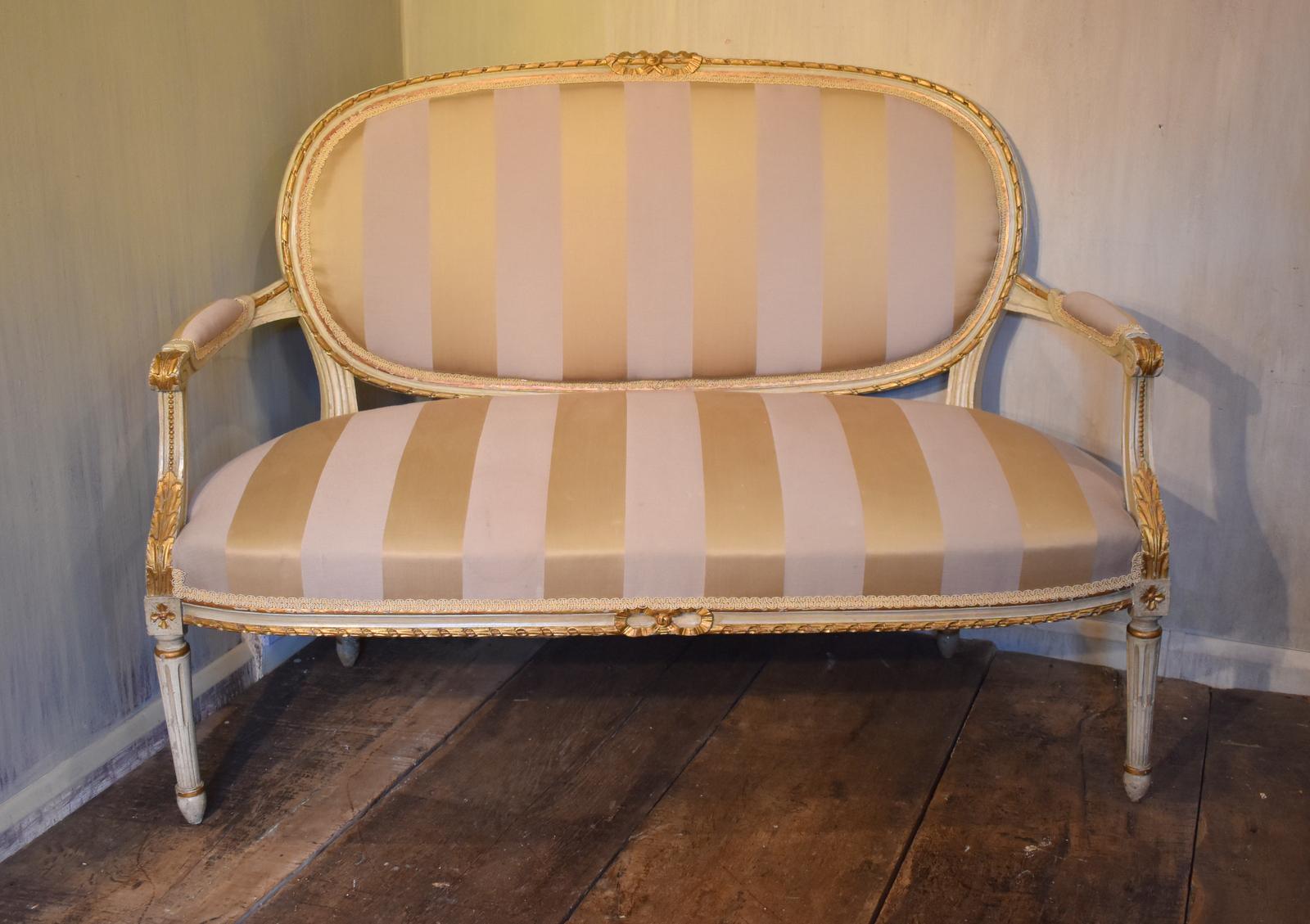 Fine Small Painted & Gilded Sofa (1 of 11) Fine Small Painted & Gilded Sofa (1 of 11)