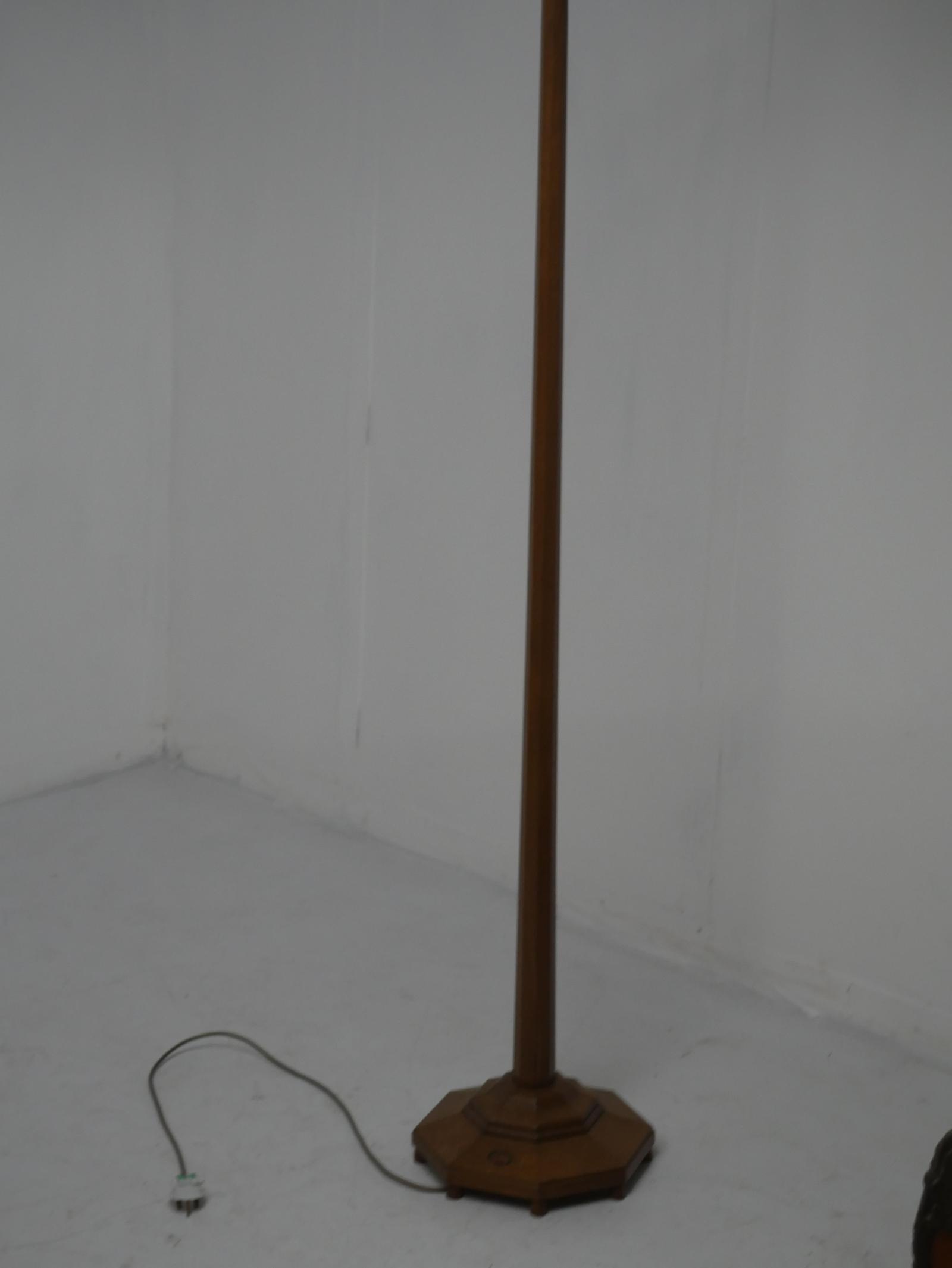 Oak Floor Lamp Acornman Alan Grainger (1 of 6) Oak Floor Lamp Acornman Alan Grainger (1 of 6)