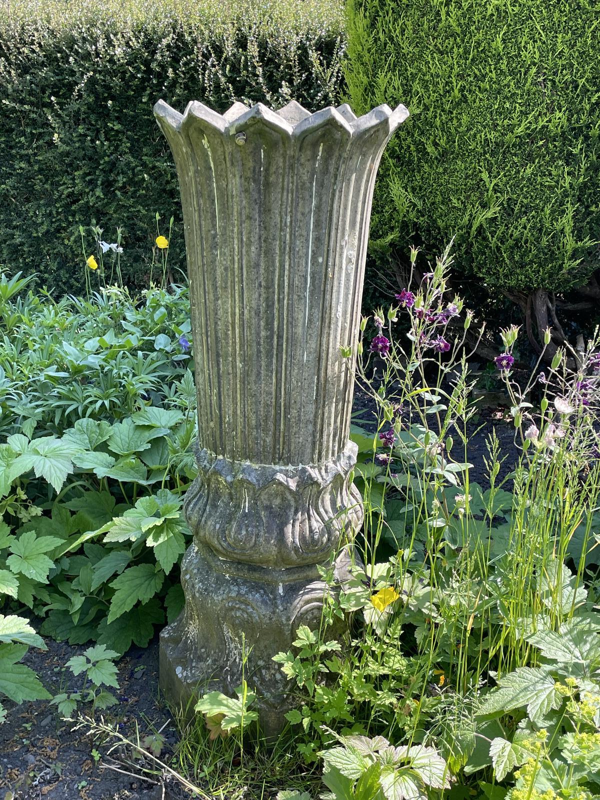 Victorian Decorative Chimney Pot (1 of 3)