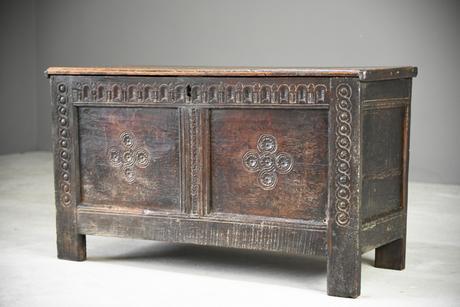 17th Century Oak Chest (1 of 14)