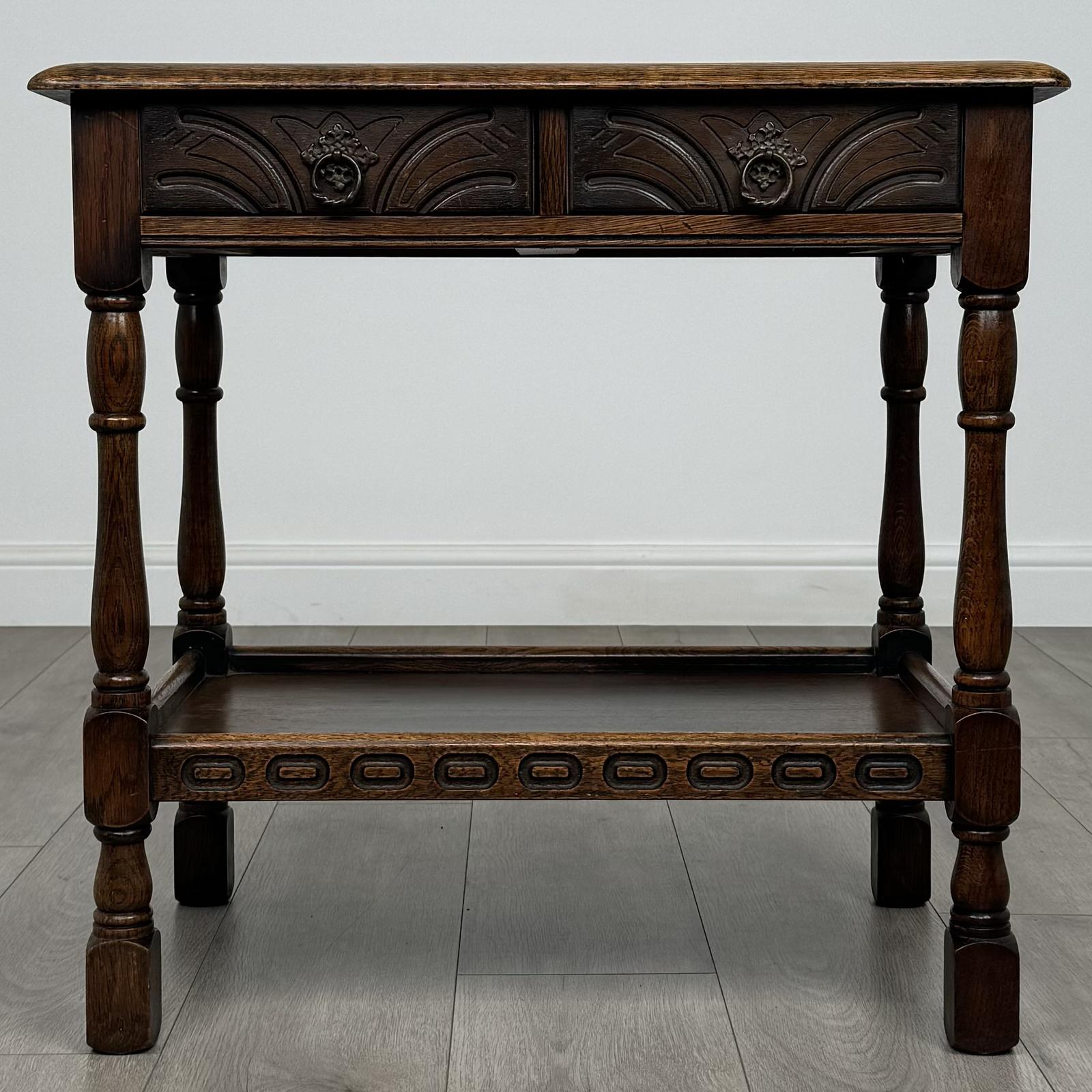 Antique 20th Century Carved Oak Side Table (1 of 11) Antique 20th Century Carved Oak Side Table (1 of 11)