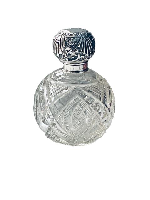 Antique Clear Cut Glass Perfume Scent Bottle with Sterling Silver Lid London 1896 (1 of 9) Antique Clear Cut Glass Perfume Scent Bottle with Sterling Silver Lid London 1896 (1 of 9)