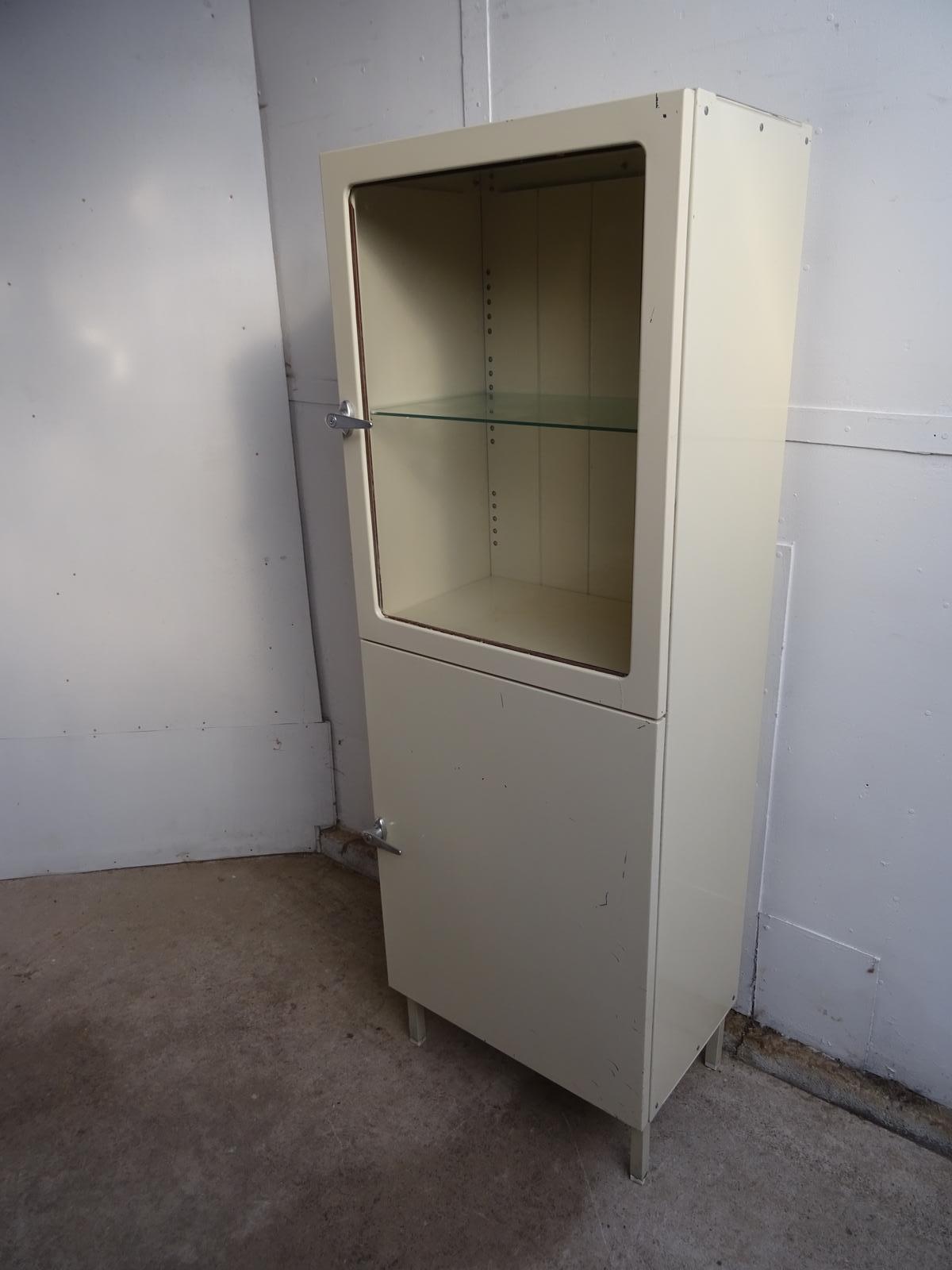 Fantastic Art Deco Metal Collectors 2 Door Cabinet c.1950 (1 of 8)