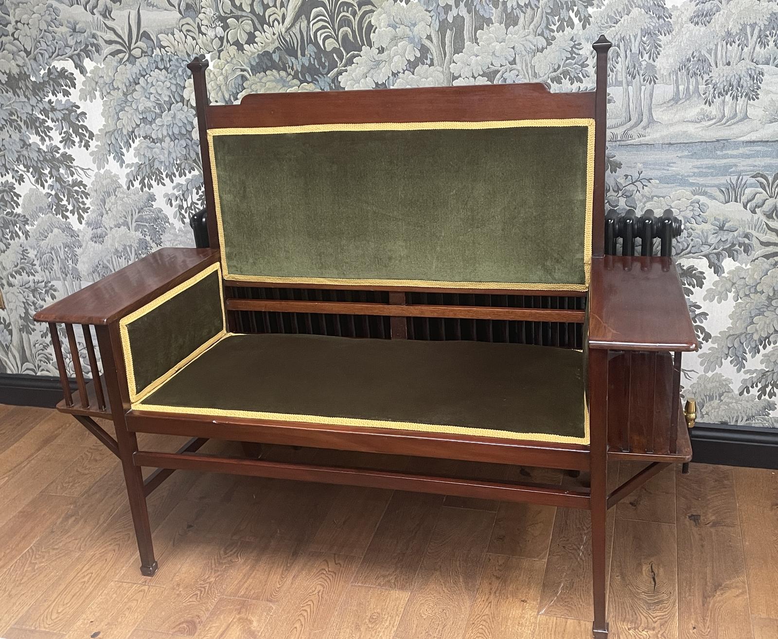 Arts and Crafts Settle (1 of 14)