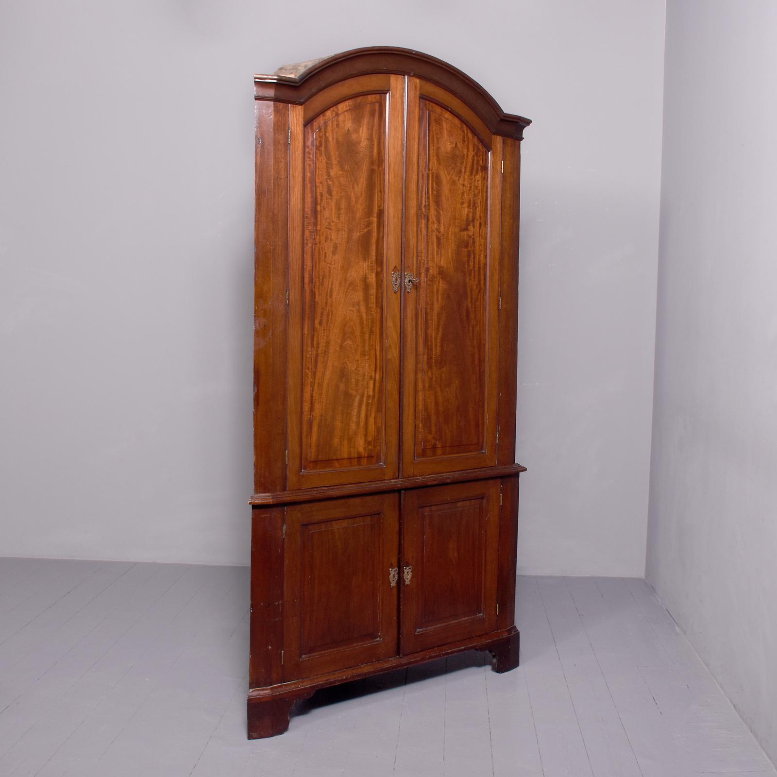 Georgian Double Mahogany Corner Cabinet (1 of 7)