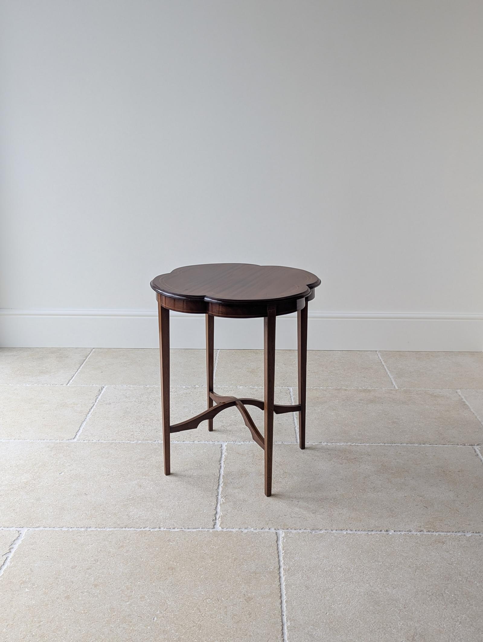 Antique Edwardian Mahogany Quatrefoil Occasional Table c.1905 (1 of 15)