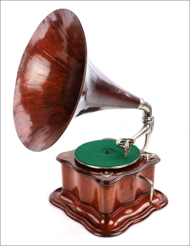 Antique Cesar Vicente Gramophone - Phonograph. Mahogany. Barcelona, Spain, Circa 1920 (1 of 19)
