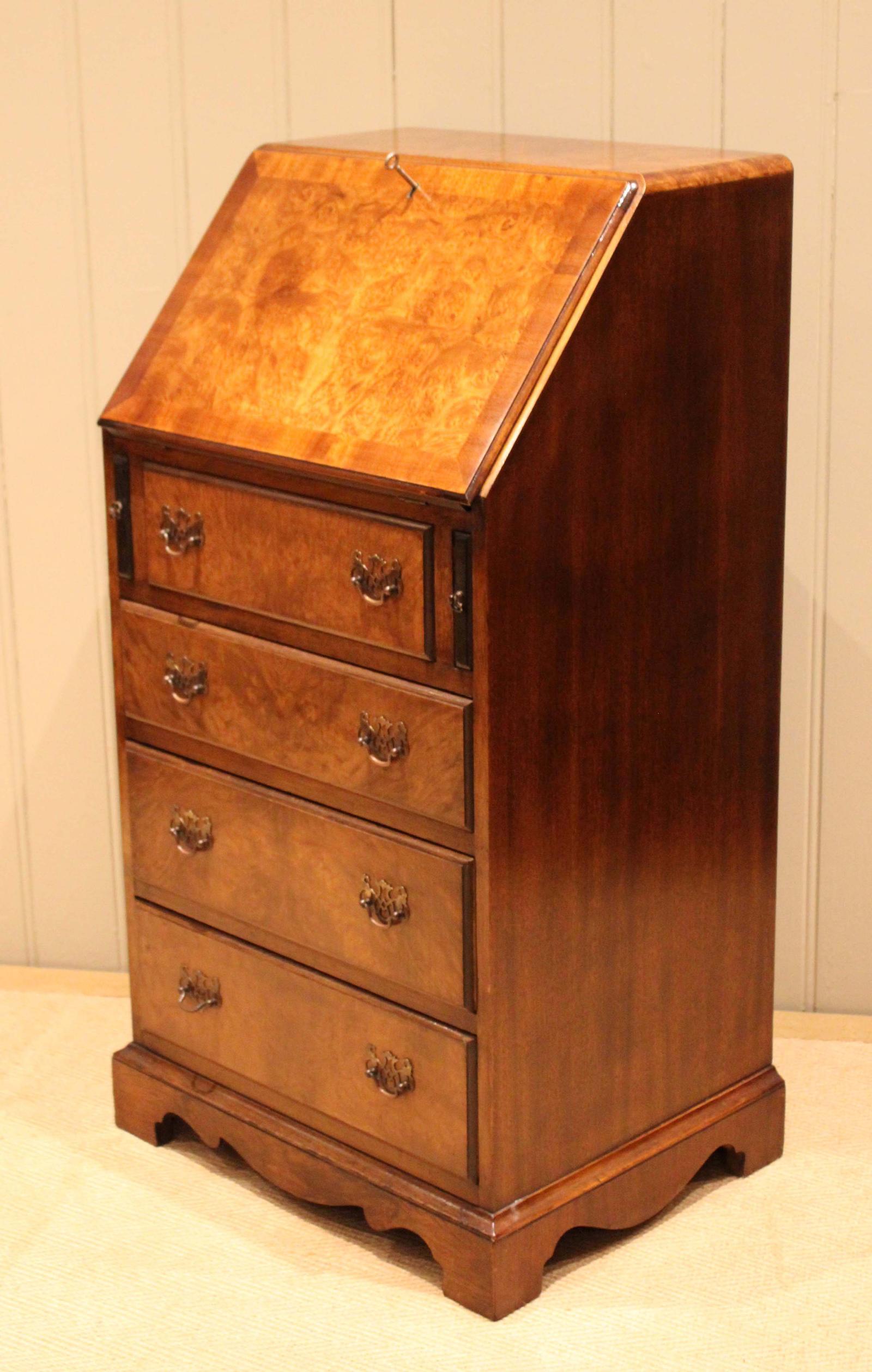Walnut Bureau - main image