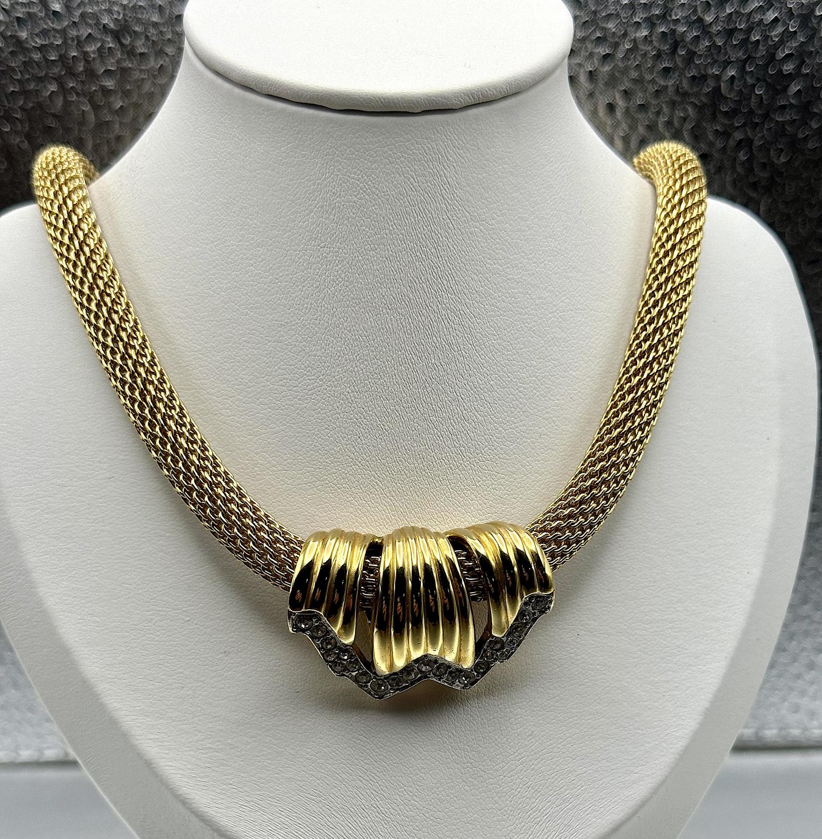 Bergdorf & Goodman 1980s Goldtone Omega Necklace (1 of 4)