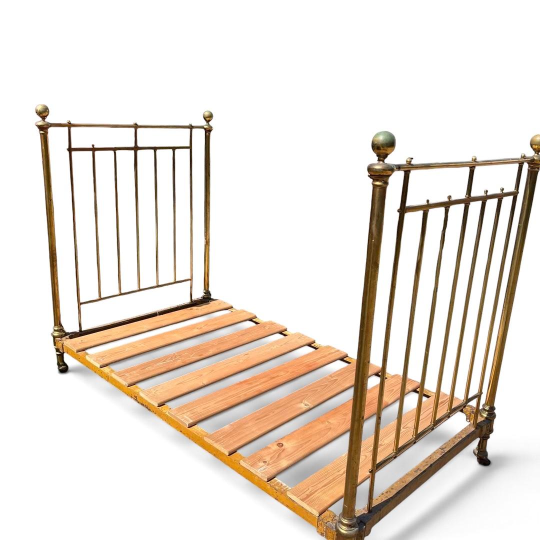 Antique Brass Single Bed (1 of 16) Antique Brass Single Bed (1 of 16)