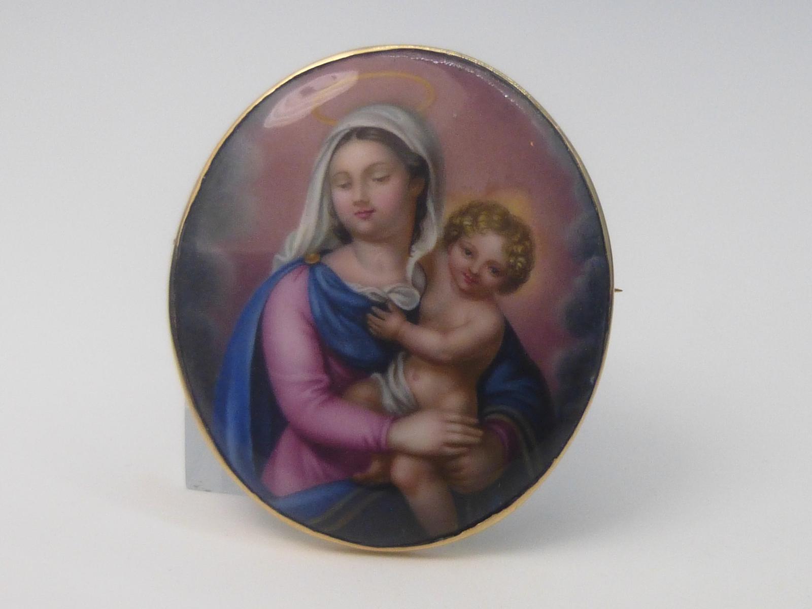 Gold & Enamel Brooch (1 of 5)