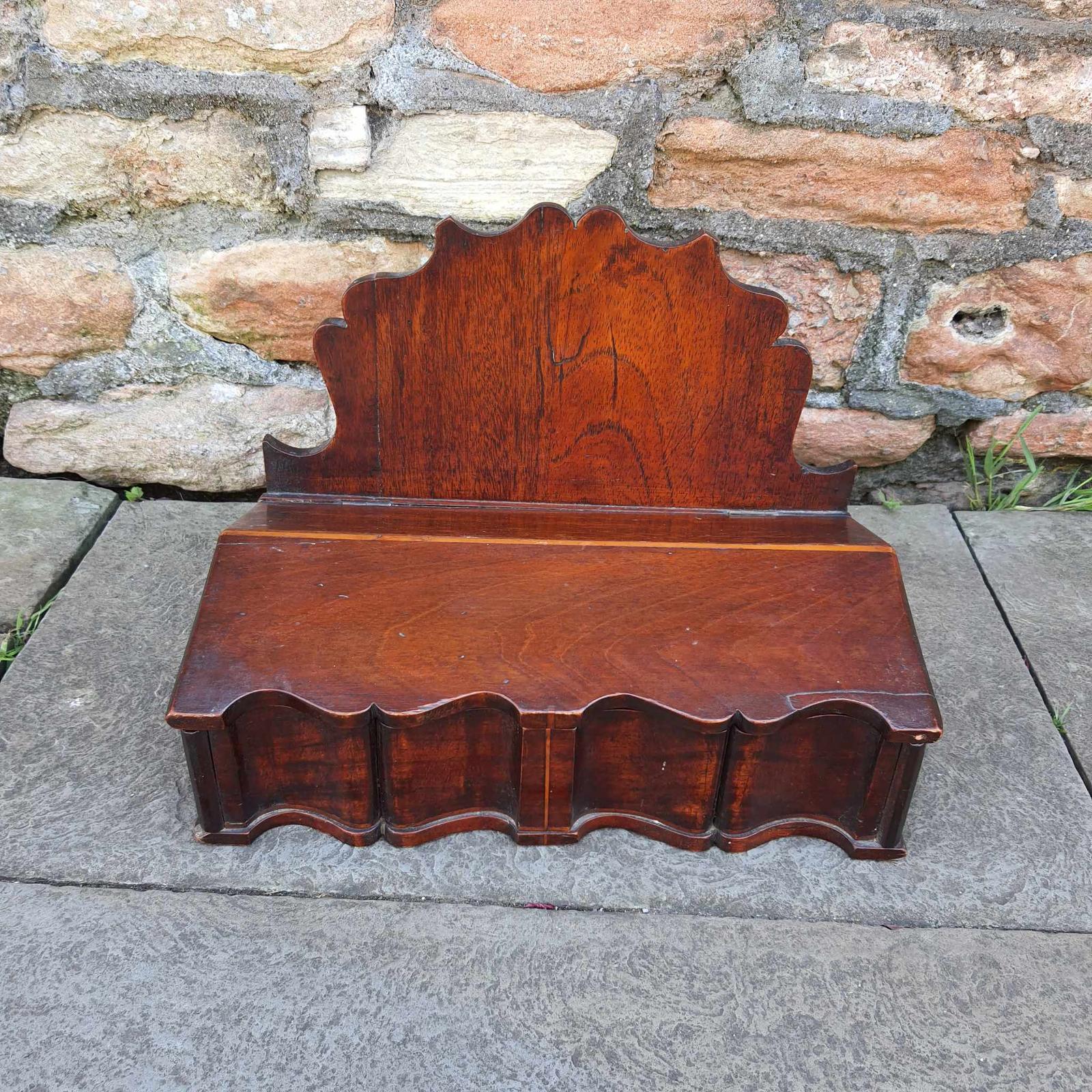 Superb Walnut George III Candle Box (1 of 10) Superb Walnut George III Candle Box (1 of 10)