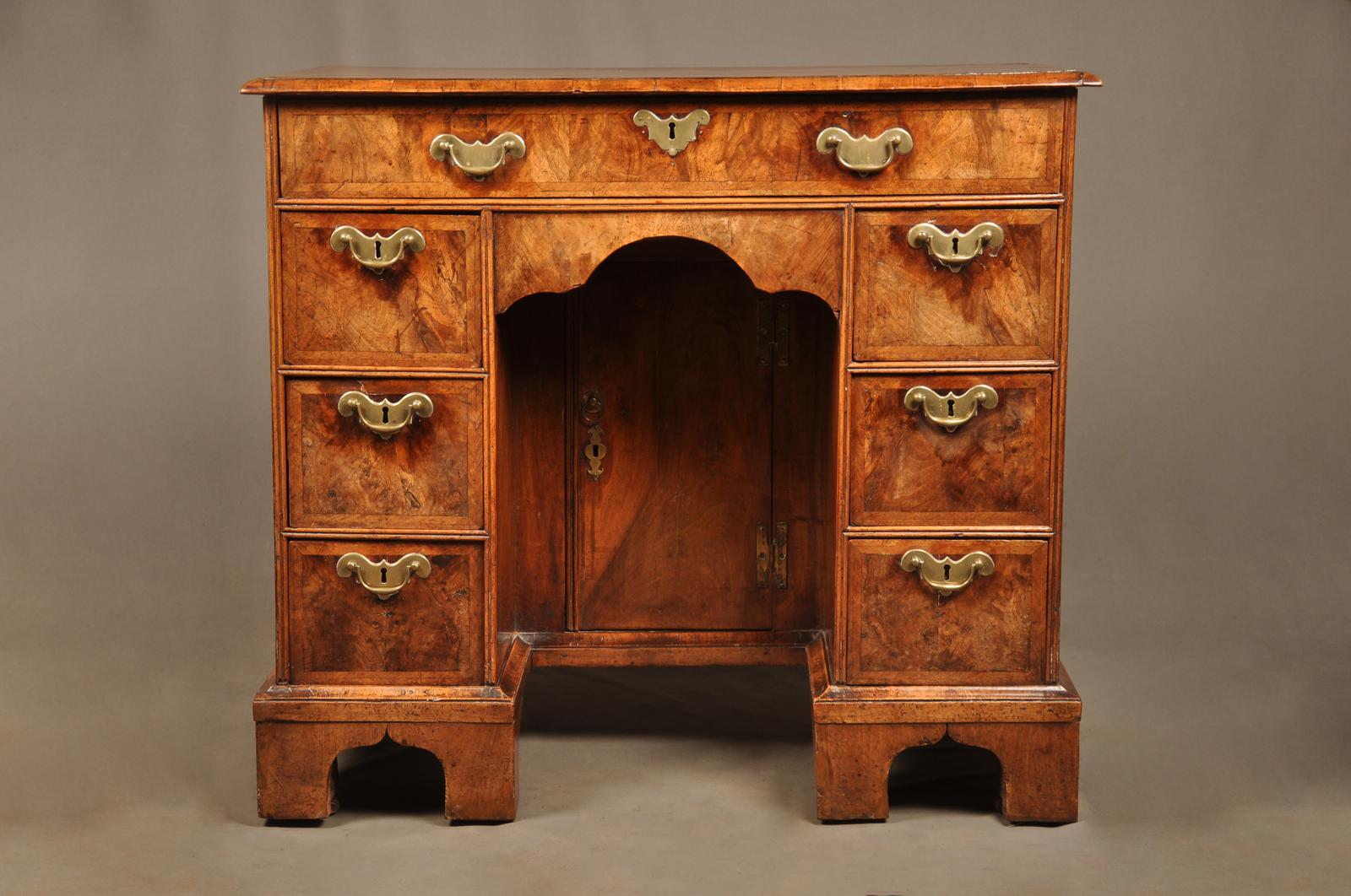 Fine Queen Anne Century Walnut Kneehole Desk (1 of 15) Fine Queen Anne Century Walnut Kneehole Desk (1 of 15)