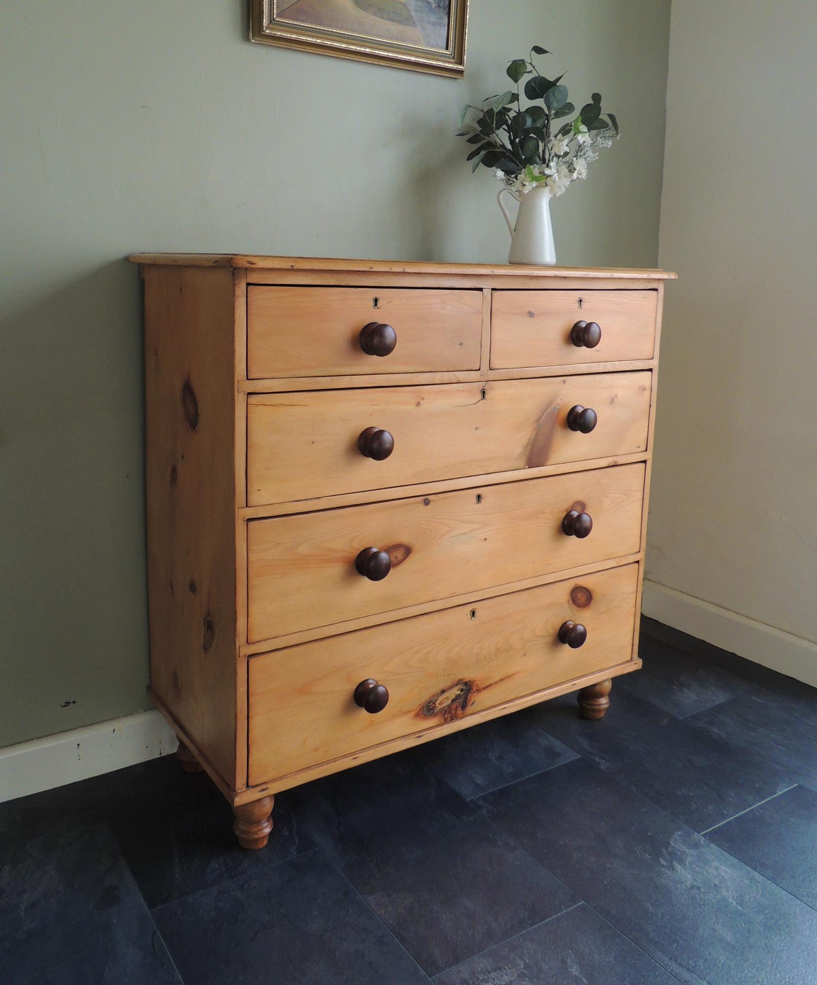 Gorgeous Antique Victorian Solid Pine Chest of Drawers (1 of 14) Gorgeous Antique Victorian Solid Pine Chest of Drawers (1 of 14)