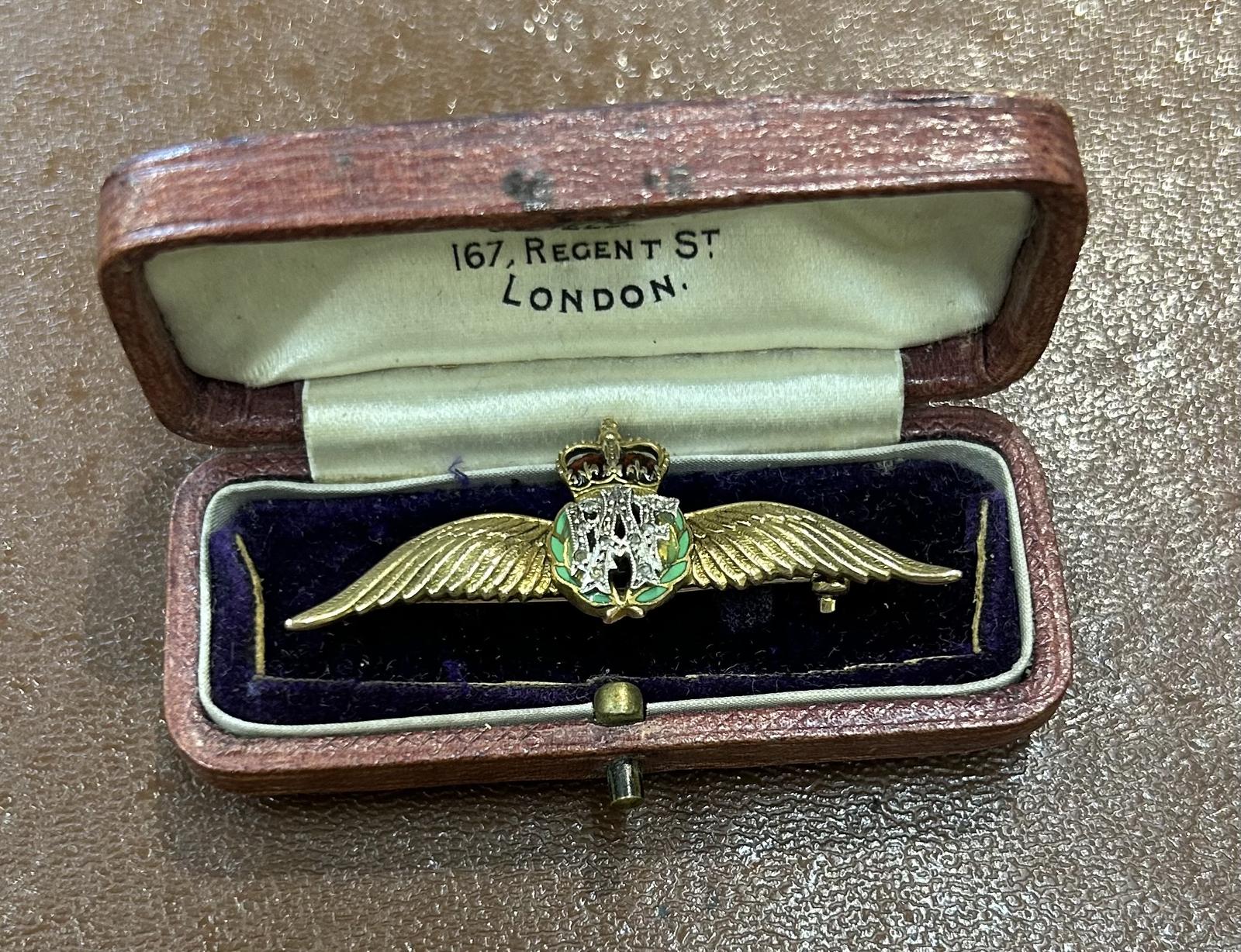 9ct. Gold RAF Brooch (1 of 3) 9ct. Gold RAF Brooch (1 of 3)