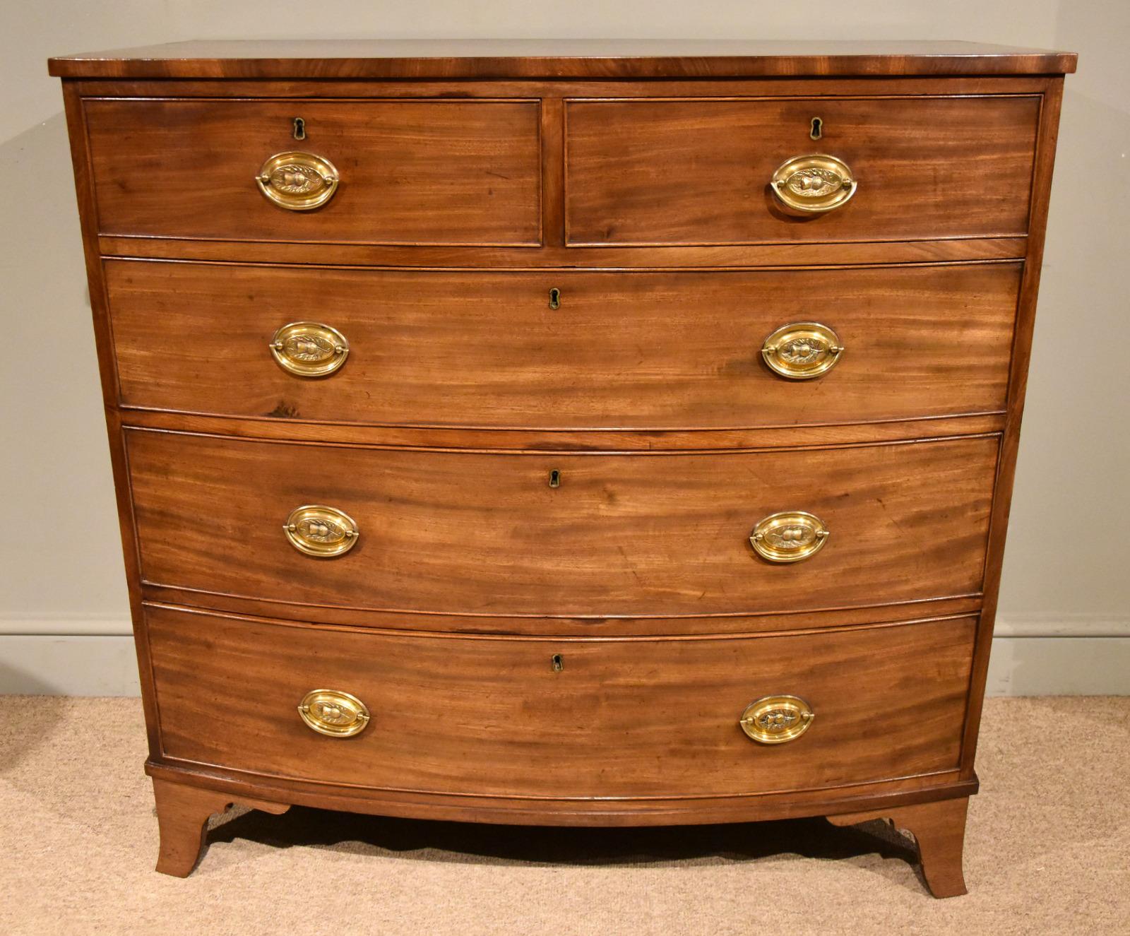 Handsome George III Bow Fronted Chest of Drawers (1 of 6) Handsome George III Bow Fronted Chest of Drawers (1 of 6)