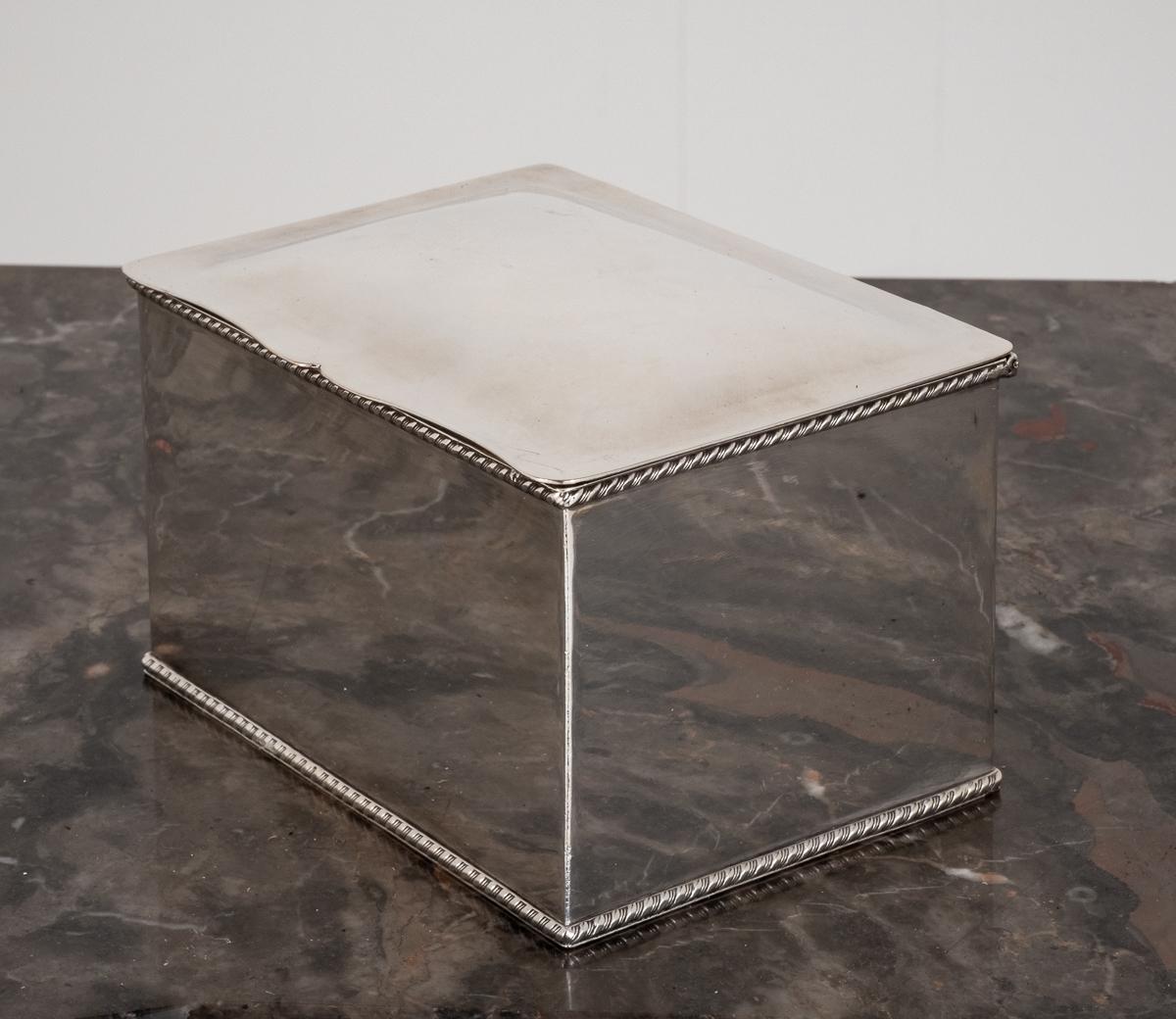 Early 20th Century Silver Plate Trinket Box (1 of 4) Early 20th Century Silver Plate Trinket Box (1 of 4)