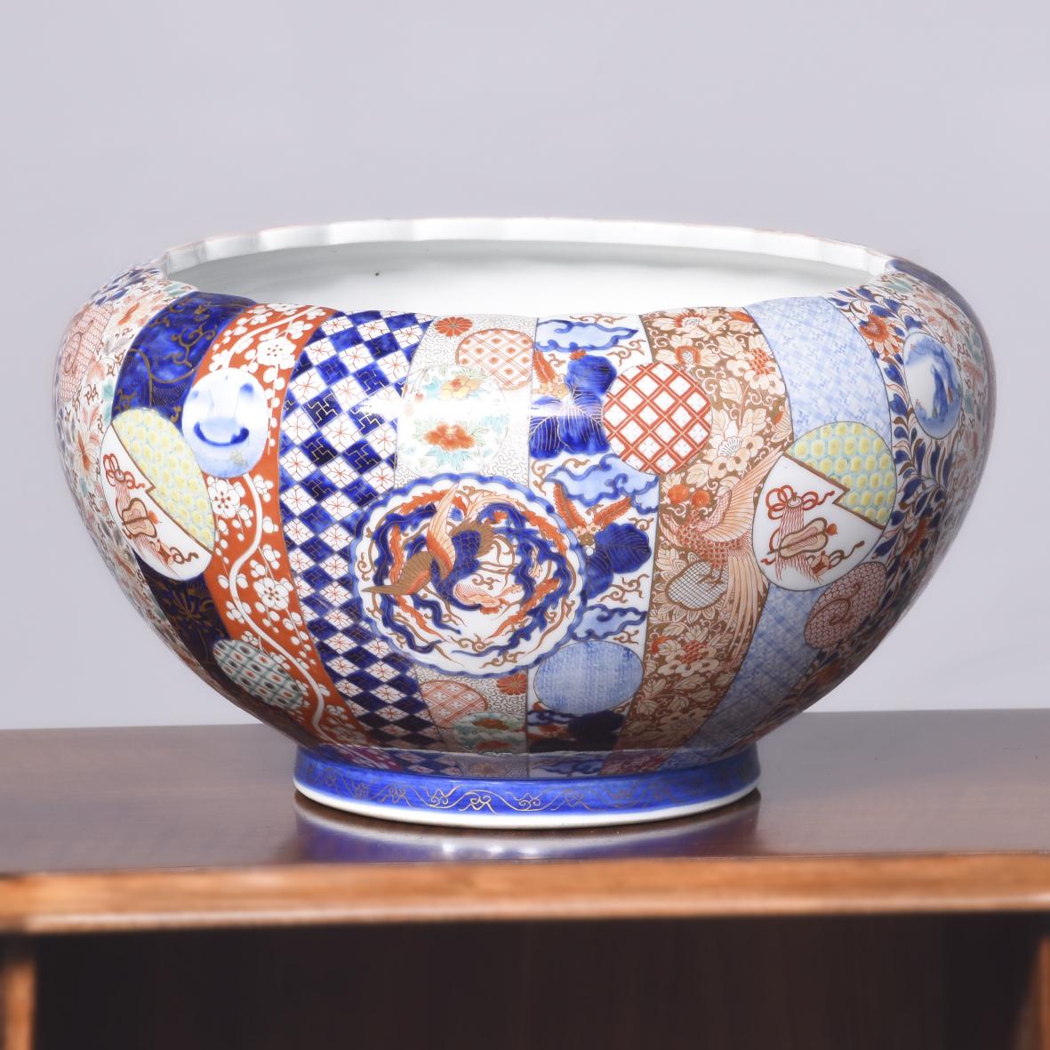 Large Finely Painted 19th Century Imari Jardinière (1 of 8)