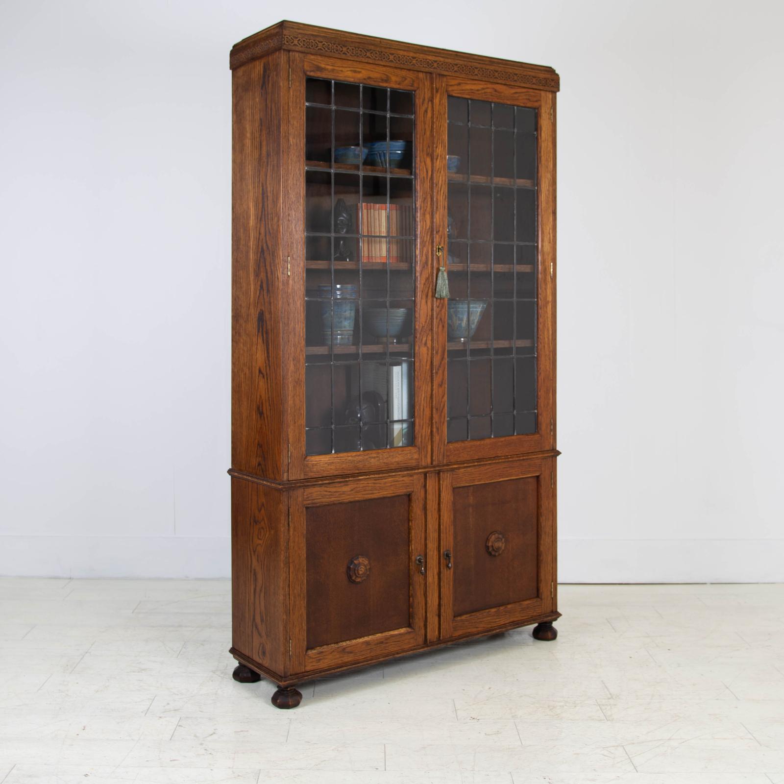 Early 1930s Vintage Oak Glazed Cabinet with Storage (1 of 16) Early 1930s Vintage Oak Glazed Cabinet with Storage (1 of 16)