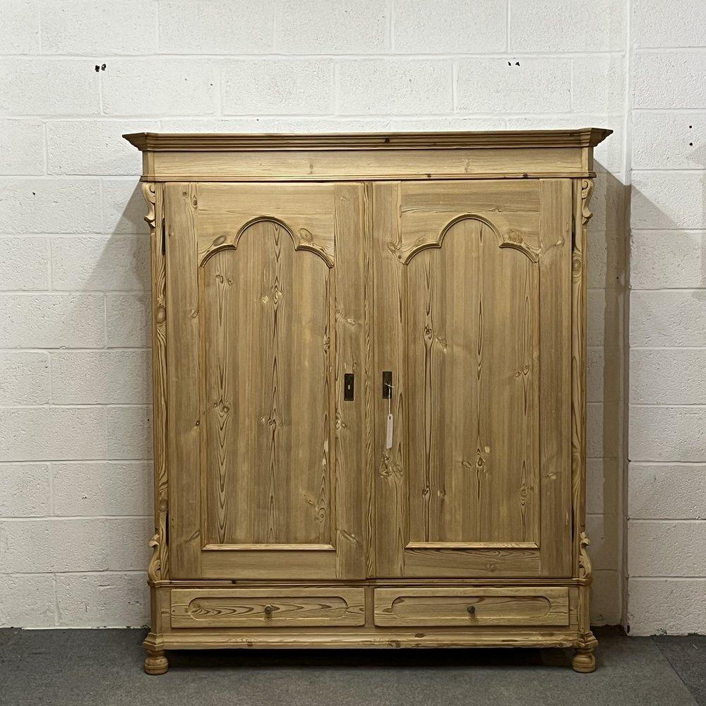 Stunning Large Antique Pine Double Wardrobe (1 of 11) Stunning Large Antique Pine Double Wardrobe (1 of 11)