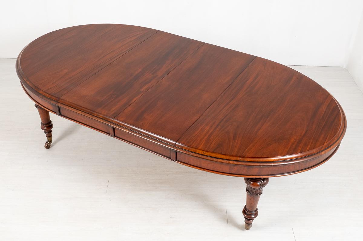 Mahogany Victorian Oval Extending Dining Table (1 of 9) Mahogany Victorian Oval Extending Dining Table (1 of 9)