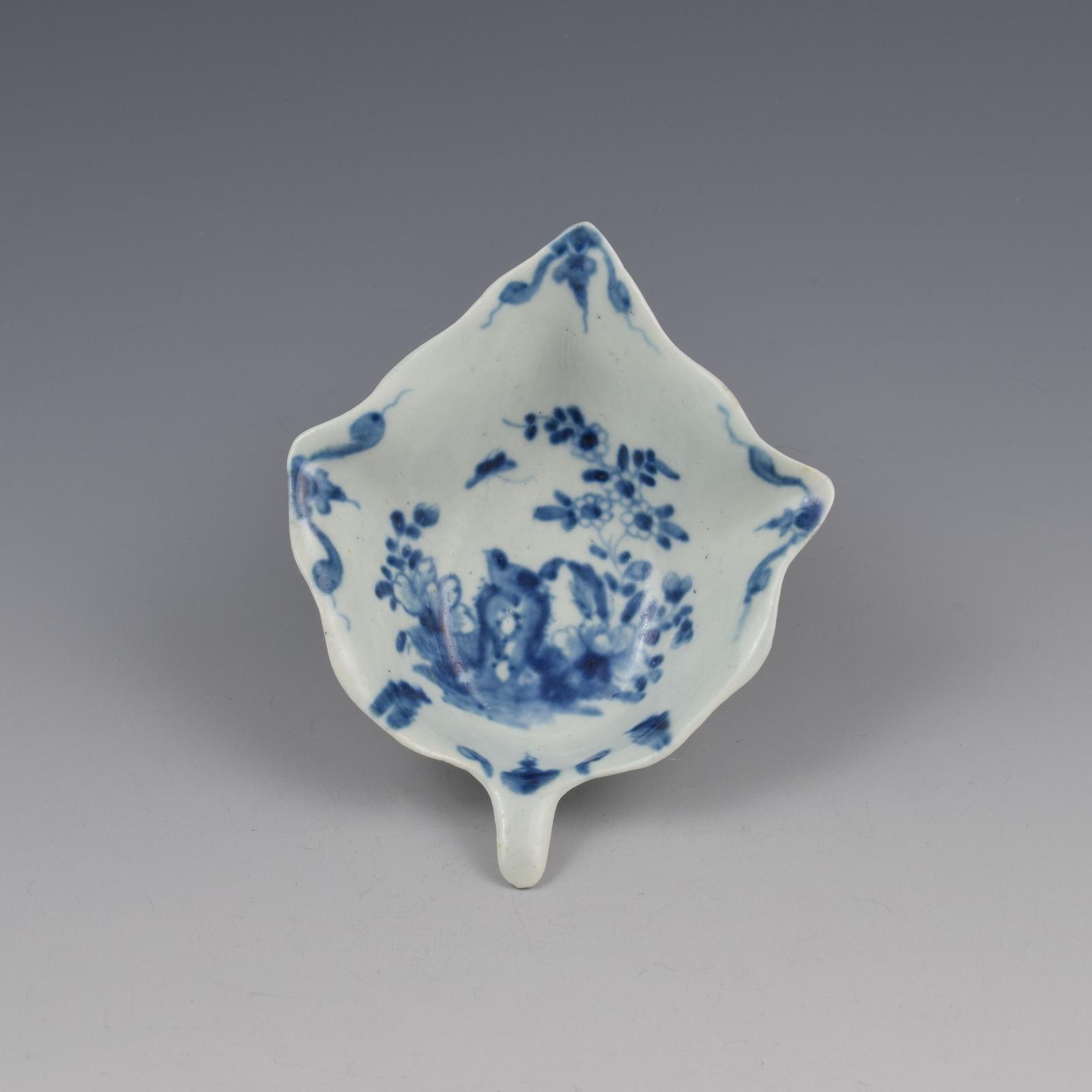 First Period Worcester Porcelain Two Peony Rock Bird Pickle Leaf Dish (1 of 7)