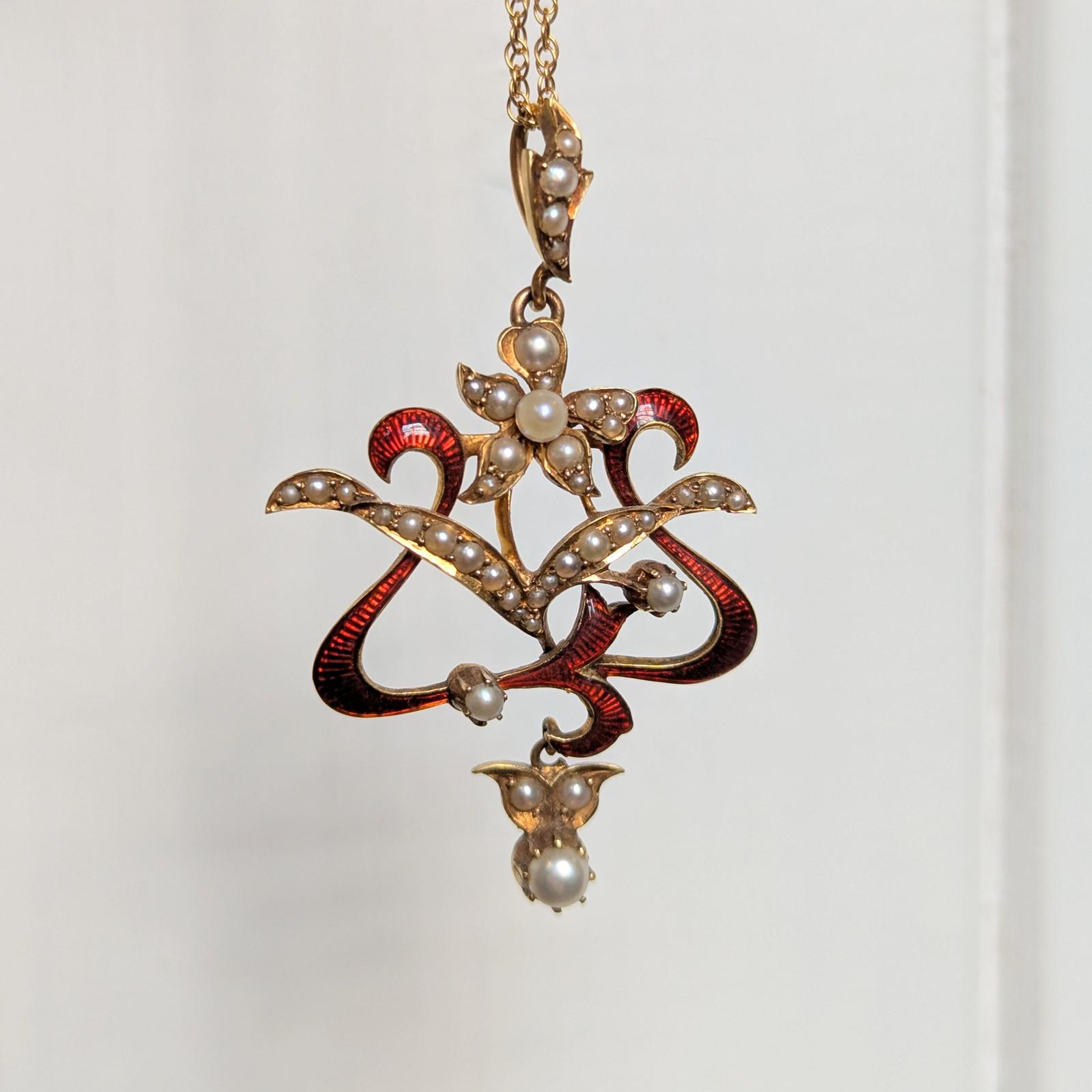 Antique 15ct Gold Red Enamel & Seed Pearl Pendant (1 of 7)