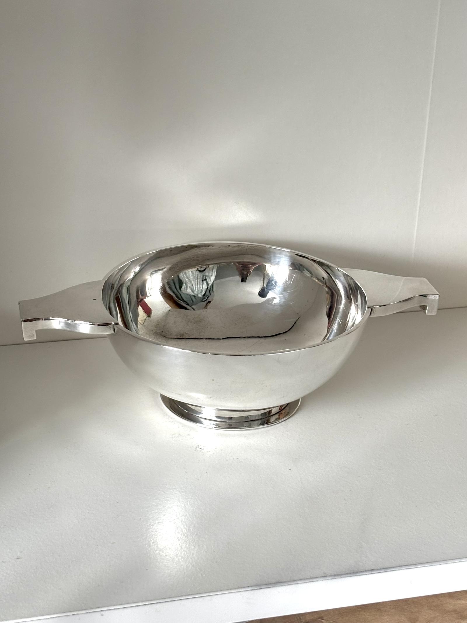 LARGE SCOTTISH SILVER QUAICH HAMILTON & INCHES EDINBURGH 1920 24cm 9.5inch 358g (1 of 15) LARGE SCOTTISH SILVER QUAICH HAMILTON & INCHES EDINBURGH 1920 24cm 9.5inch 358g (1 of 15)