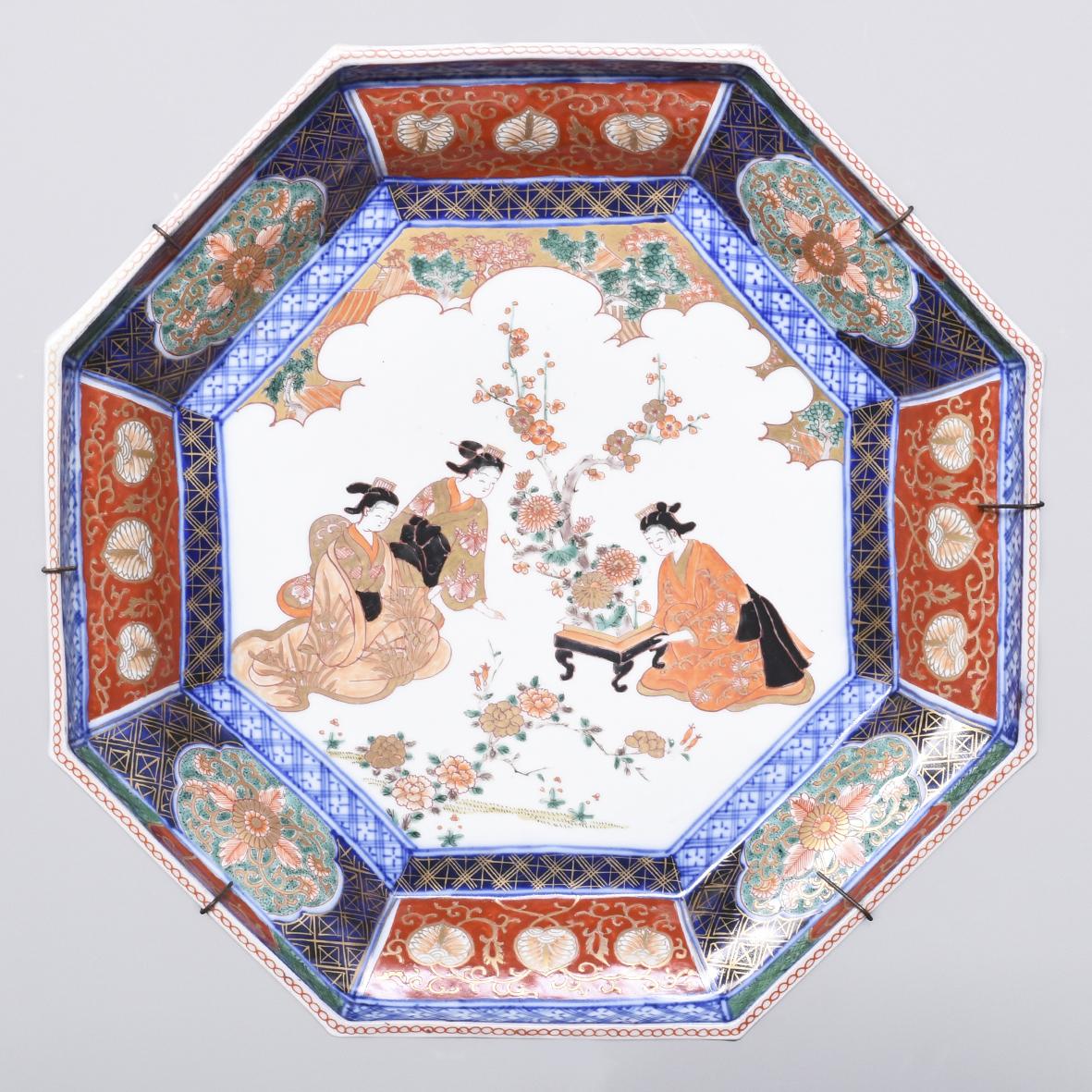 Quality Meiji Period, Imari Deep Hexagonal Platter (1 of 4)
