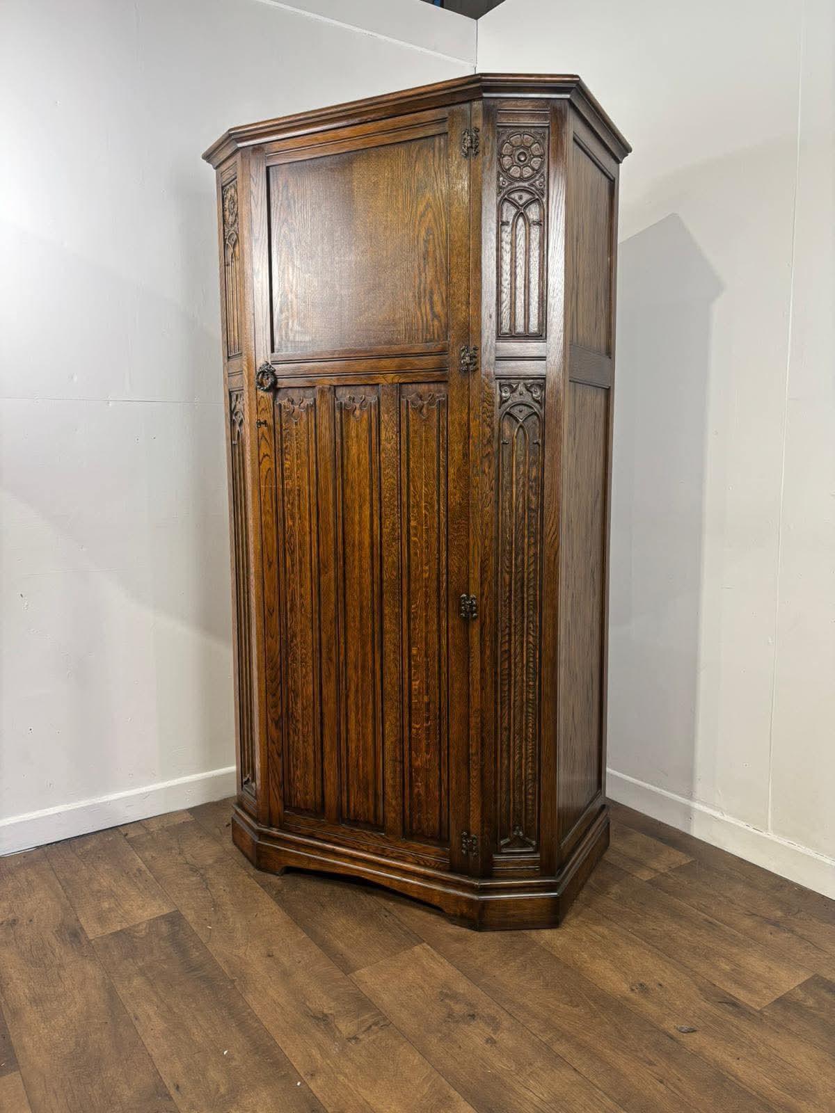 Vintage Oak Gentleman's Wardrobe – Crown AY Furniture (1 of 14) Vintage Oak Gentleman's Wardrobe – Crown AY Furniture (1 of 14)