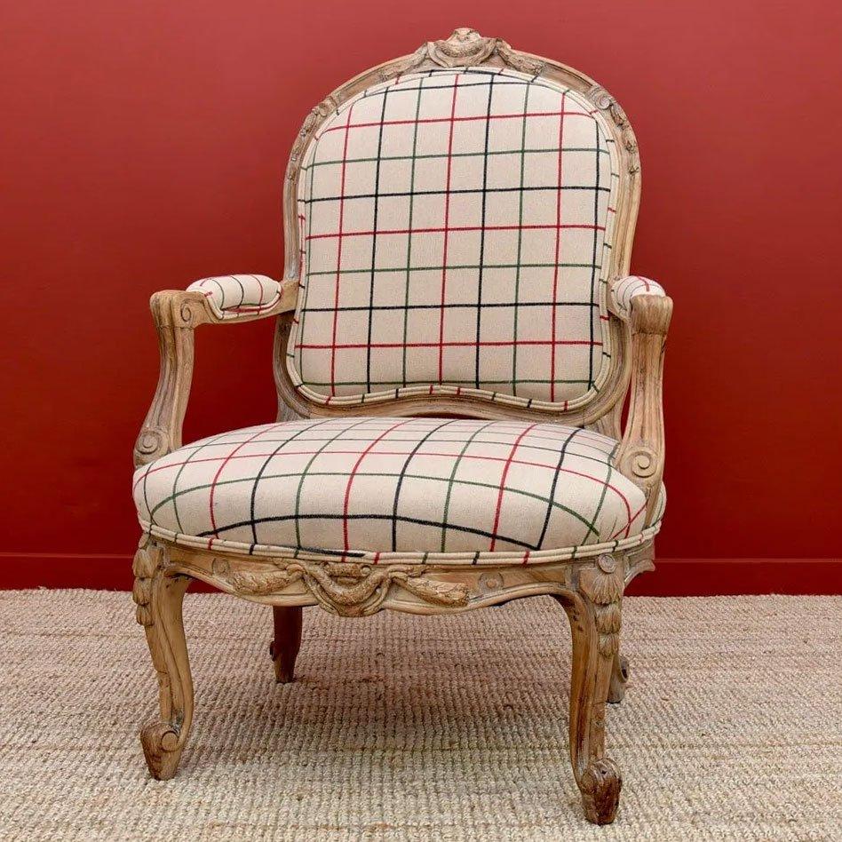 Large French Carved Armchair (1 of 6) Large French Carved Armchair (1 of 6)