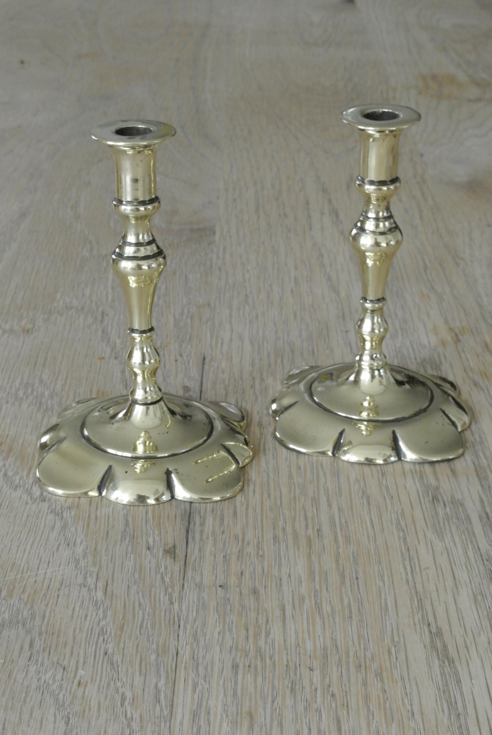 Pair of Victorian Brass Tapersicks in the 18th Century Style c.1900 (1 of 6) Pair of Victorian Brass Tapersicks in the 18th Century Style c.1900 (1 of 6)