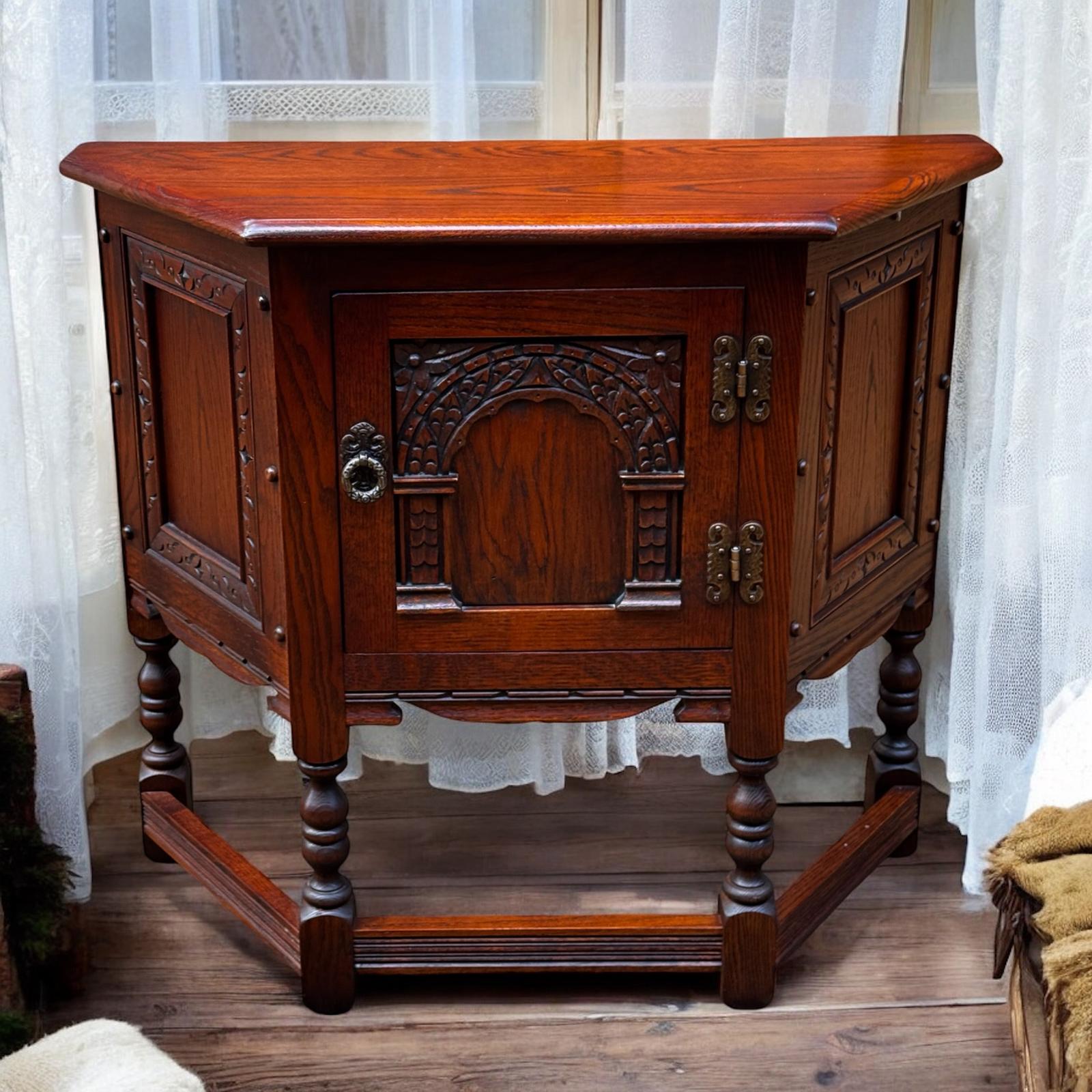 Vintage Old Charm Wood Brothers / Side Cabinet / Tudor Brown / Carved Oak c.1960 (1 of 9)