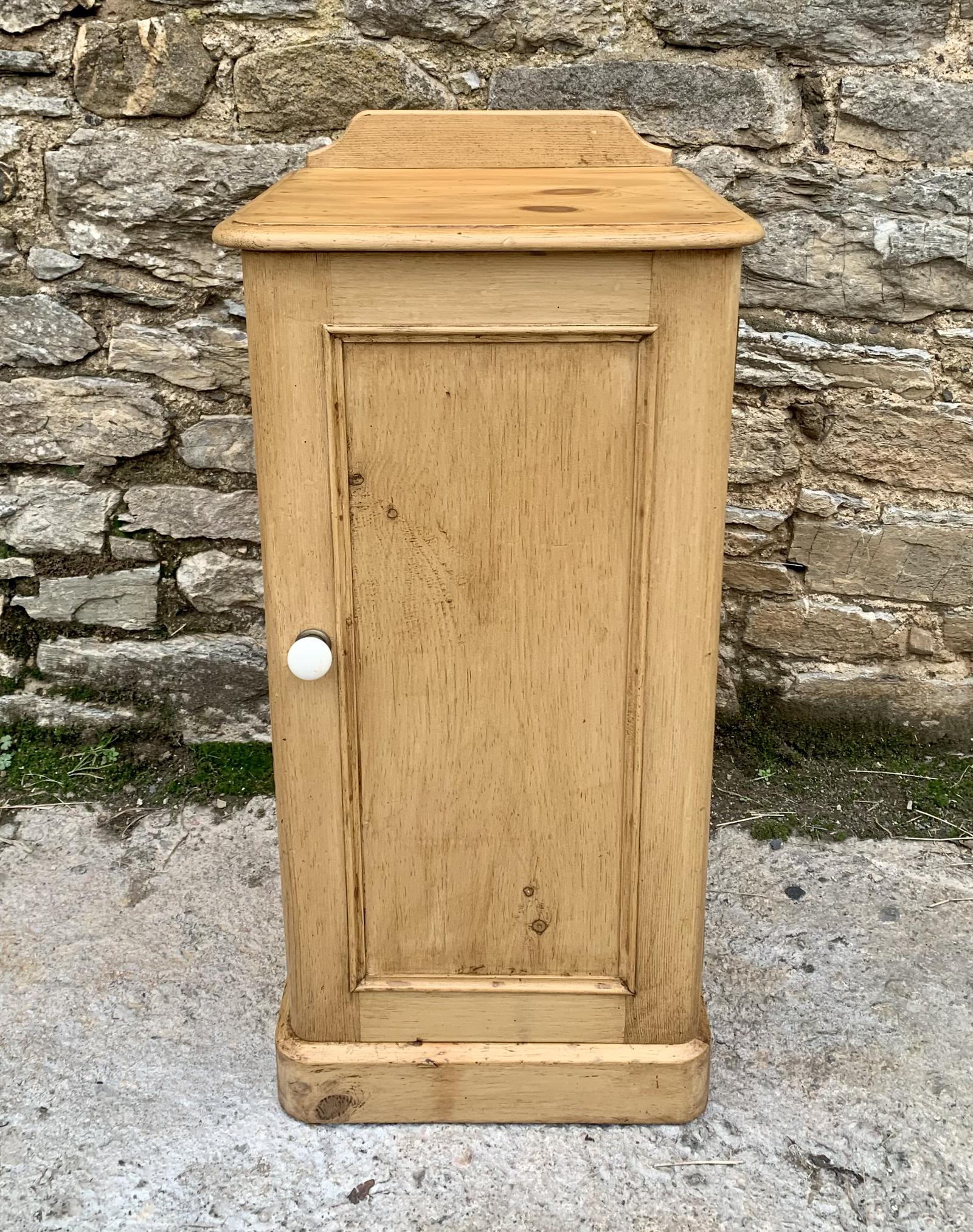 Antique Pine Pot Cupboard LA386591