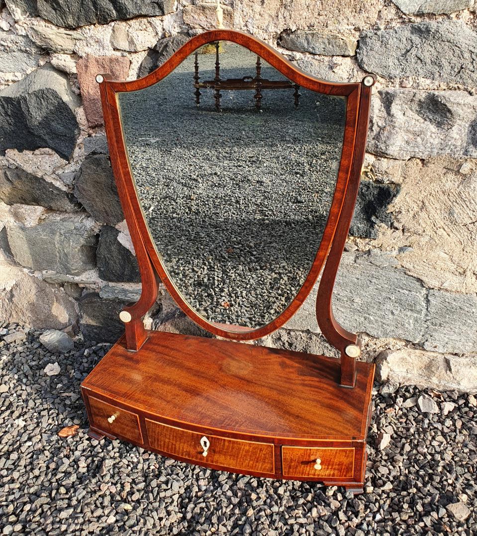 George III Shield Shape Dressing Mirror (1 of 5) George III Shield Shape Dressing Mirror (1 of 5)
