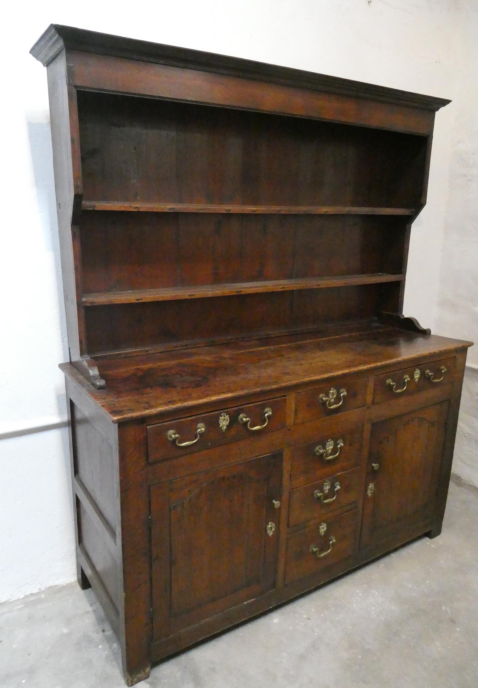 Neat English 18th Century Oak Dresser (1 of 9) Neat English 18th Century Oak Dresser (1 of 9)
