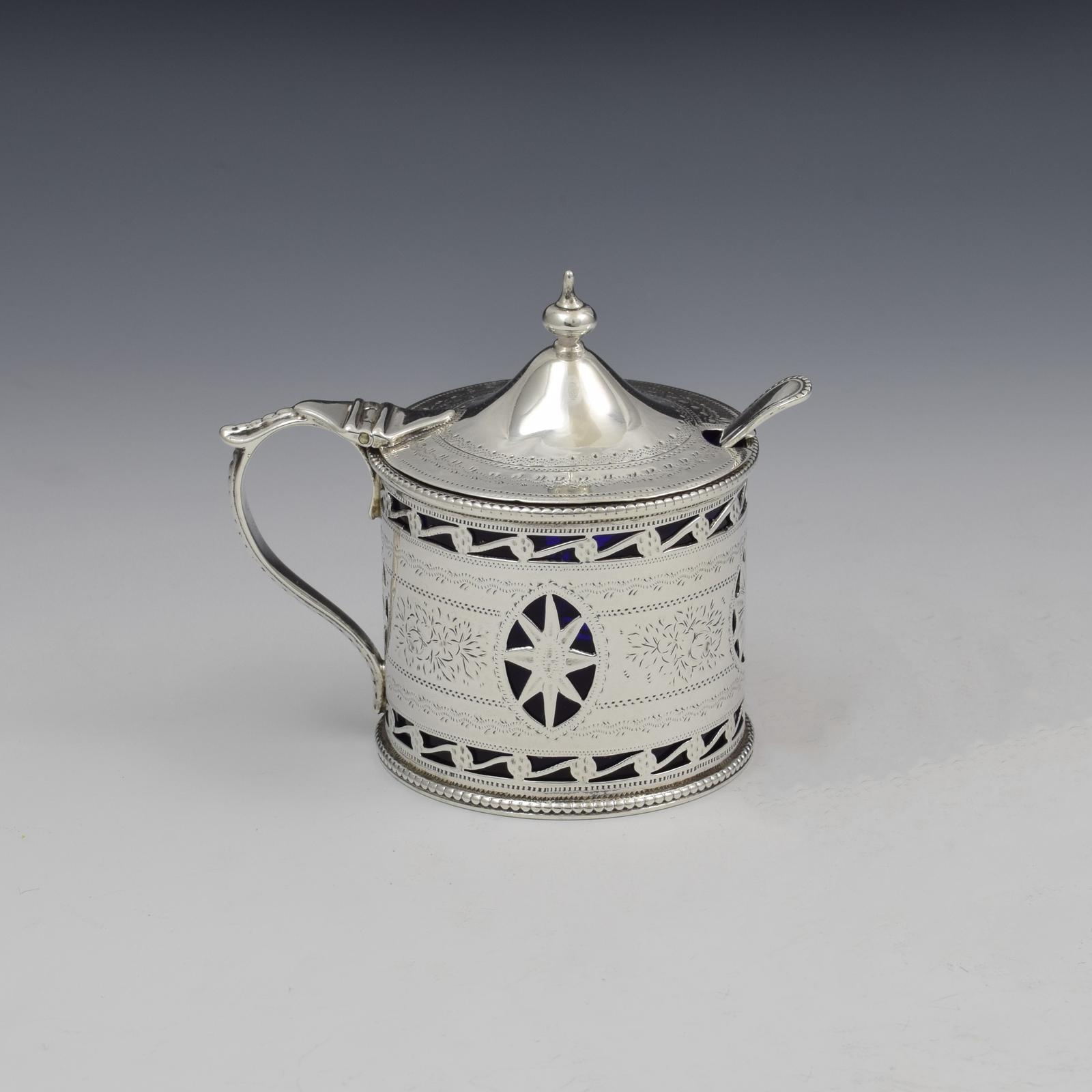 Victorian Pierced Silver Drum Mustard Pot Nathan & Hayes 1894 (1 of 14) Victorian Pierced Silver Drum Mustard Pot Nathan & Hayes 1894 (1 of 14)