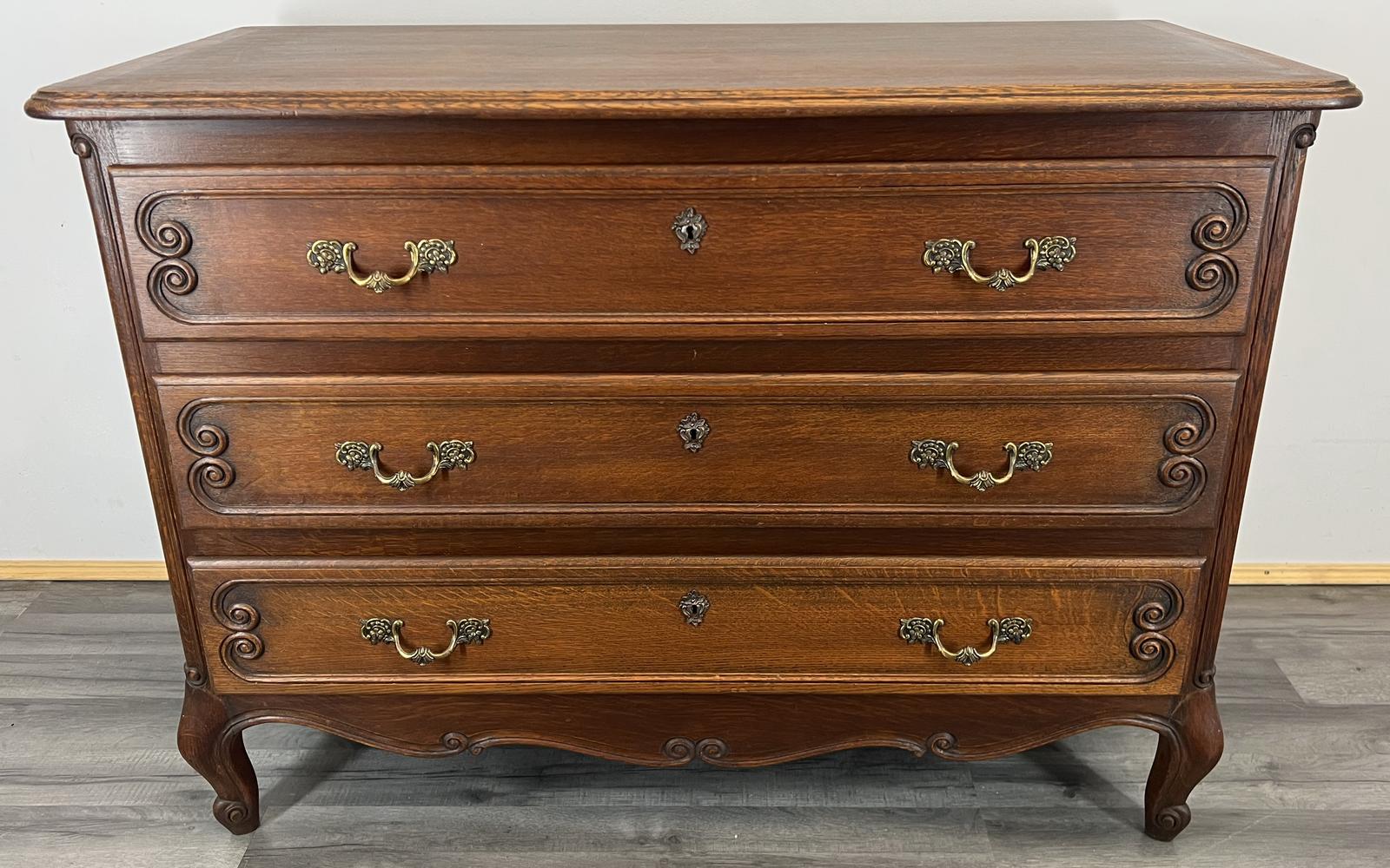 Vintage French Louis XIV Chest of Drawers (1 of 12) Vintage French Louis XIV Chest of Drawers (1 of 12)