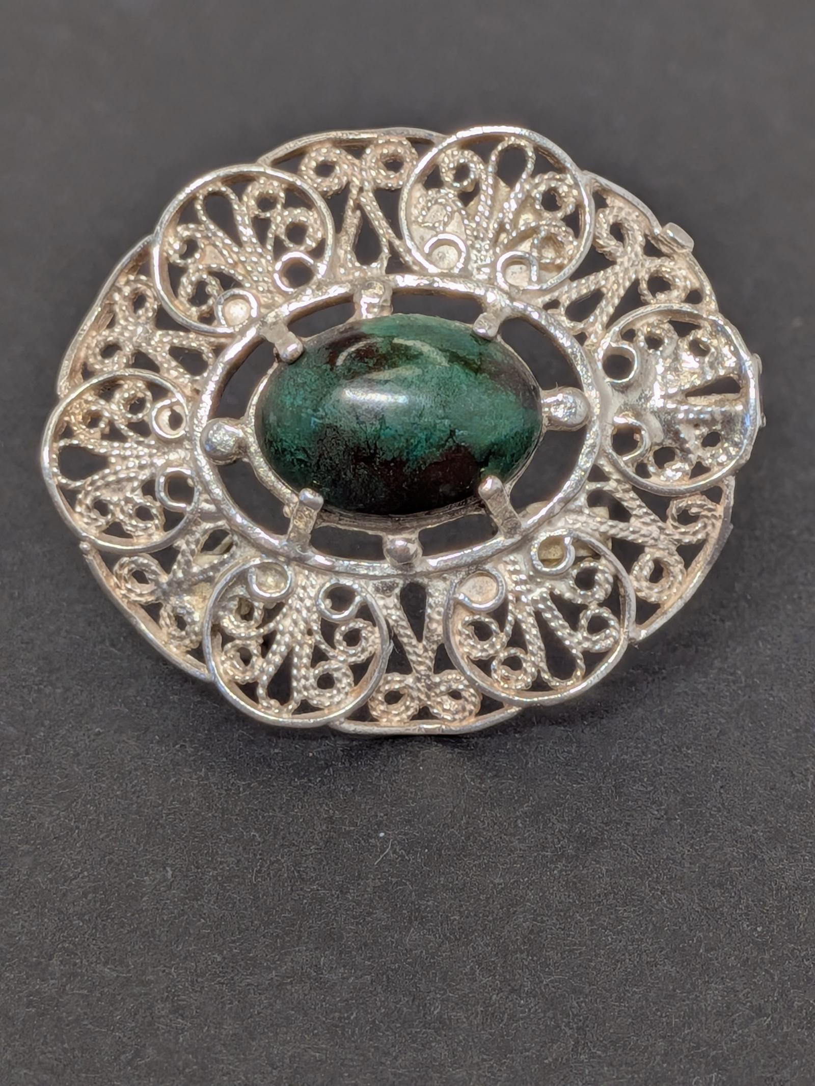 Silver Wirework & Gemstone Pendant / Brooch (1 of 6) Silver Wirework & Gemstone Pendant / Brooch (1 of 6)