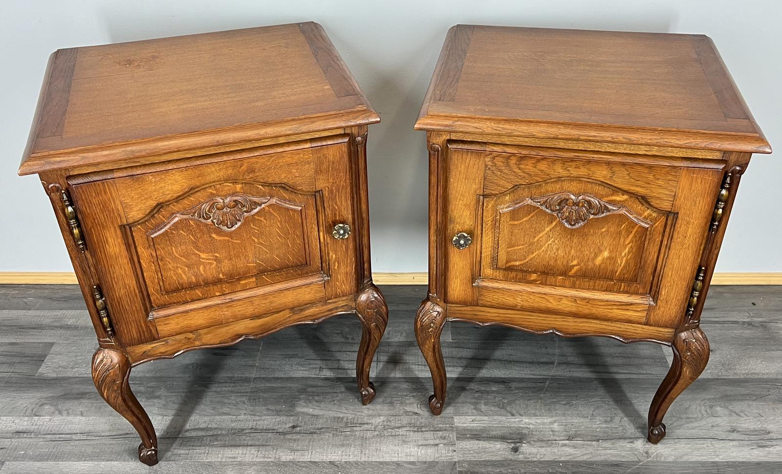 French Vintage Oak Bedside Tables Pair Cupboards Cabinets LOT 3949 (1 of 10)