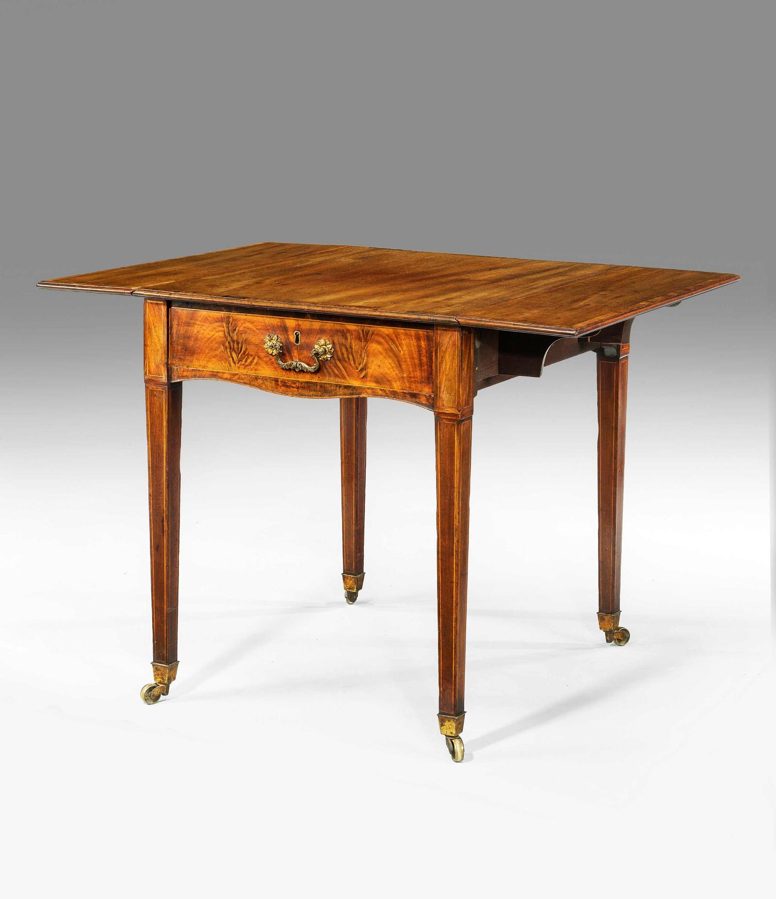 Good Chippendale Period Pembroke Table (1 of 6) Good Chippendale Period Pembroke Table (1 of 6)