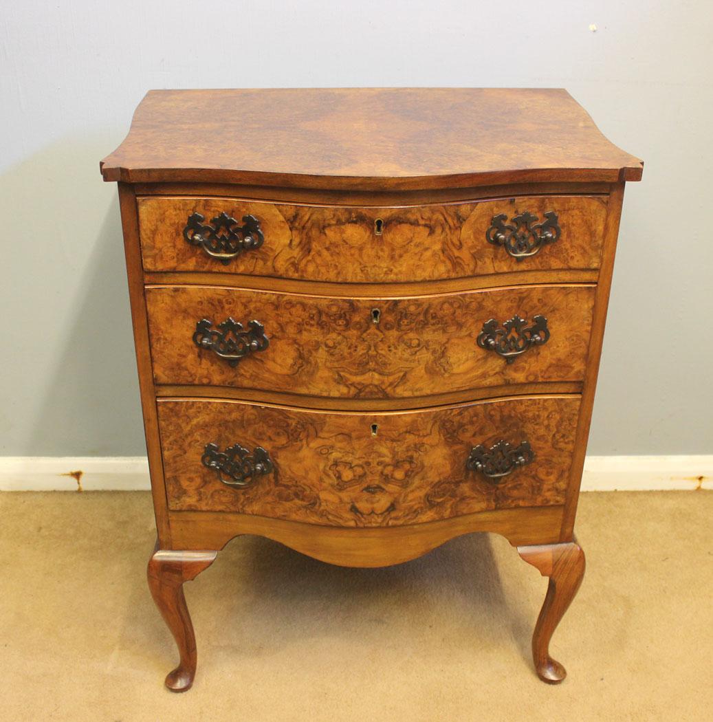 Antique Burr Walnut Bedside Chest of Drawers (1 of 11) Antique Burr Walnut Bedside Chest of Drawers (1 of 11)